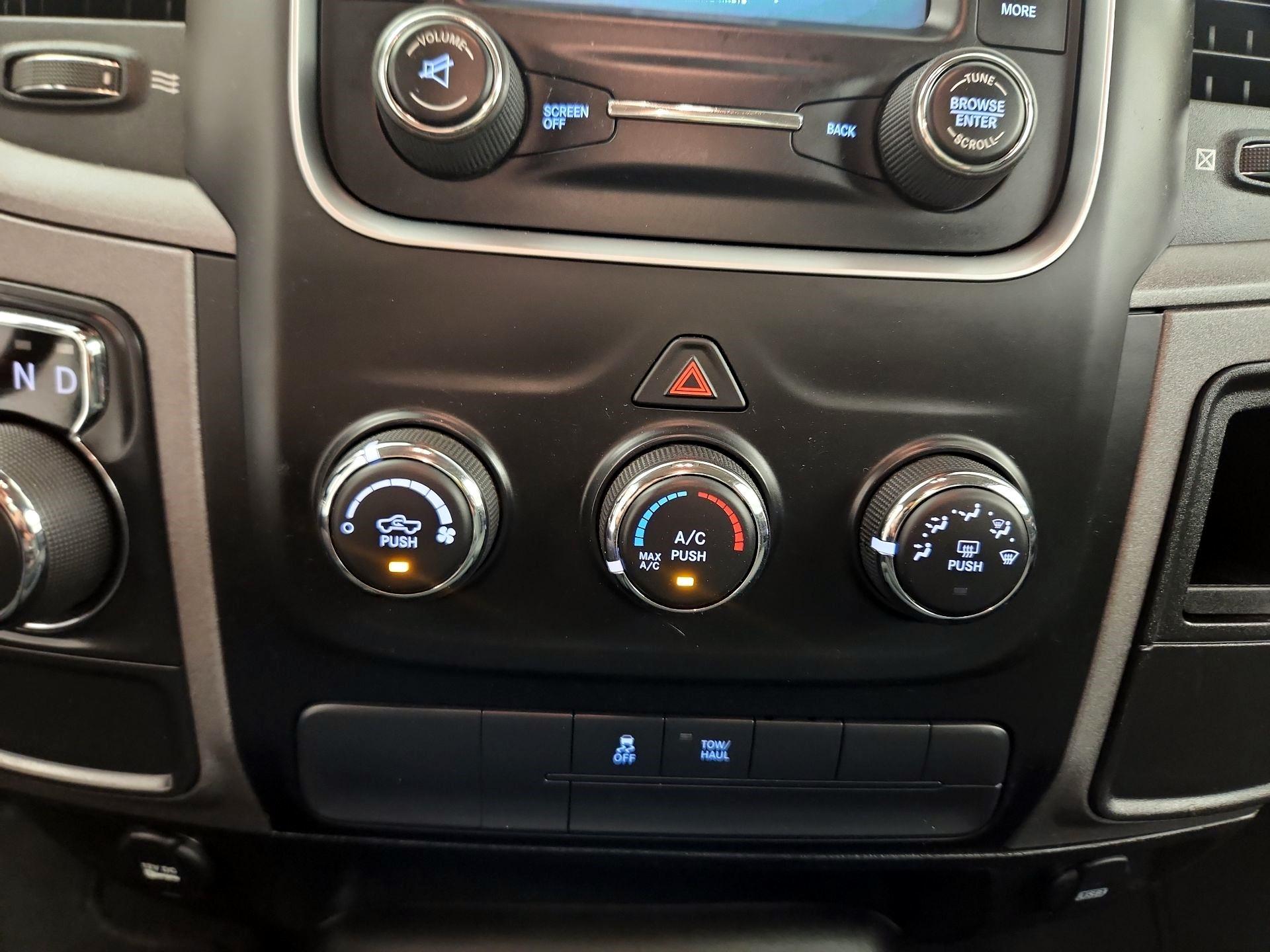 Thumbnail: 2020 RAM 1500 Classic - 15