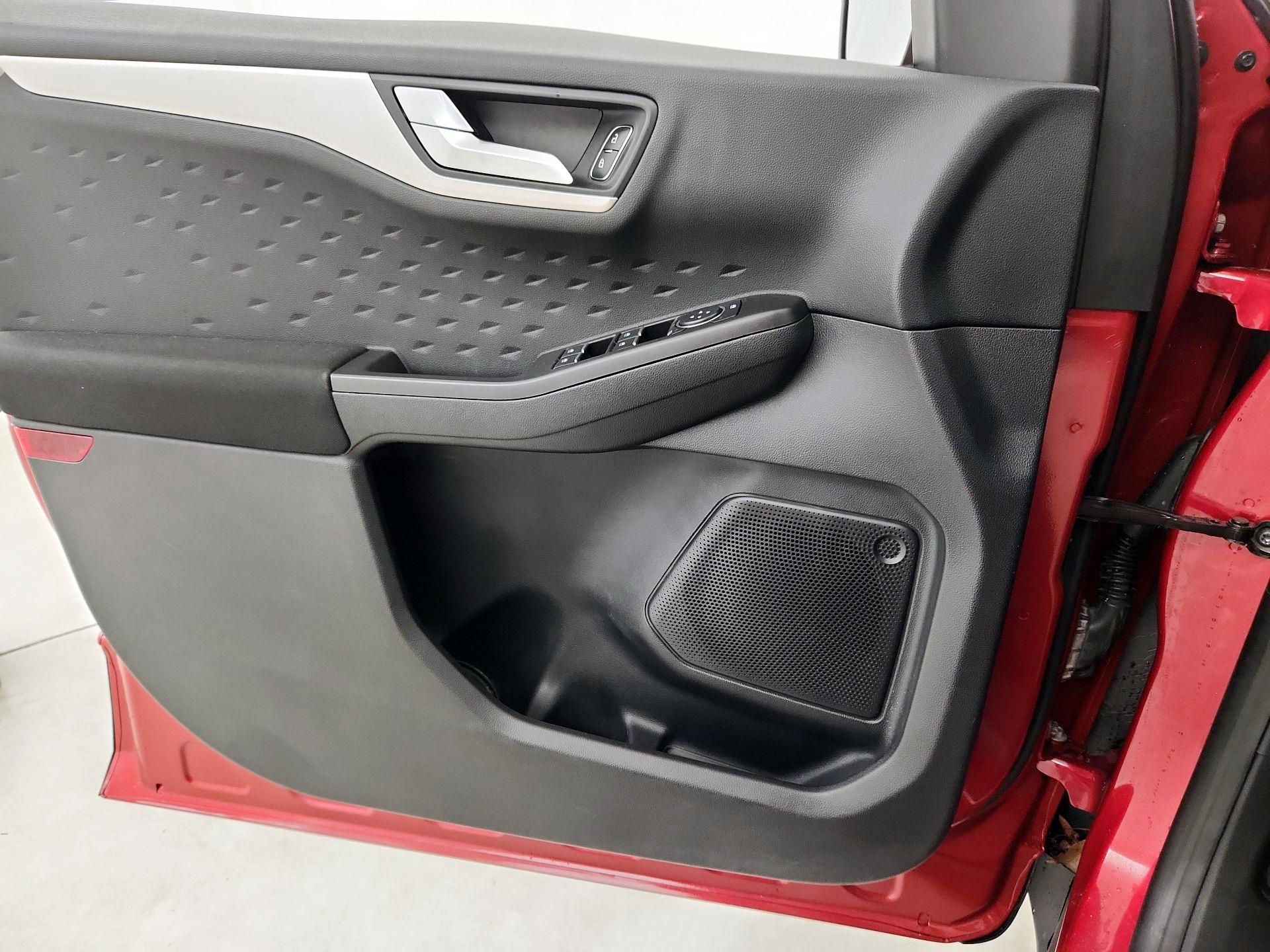 Thumbnail: 2020 Ford Escape - 12