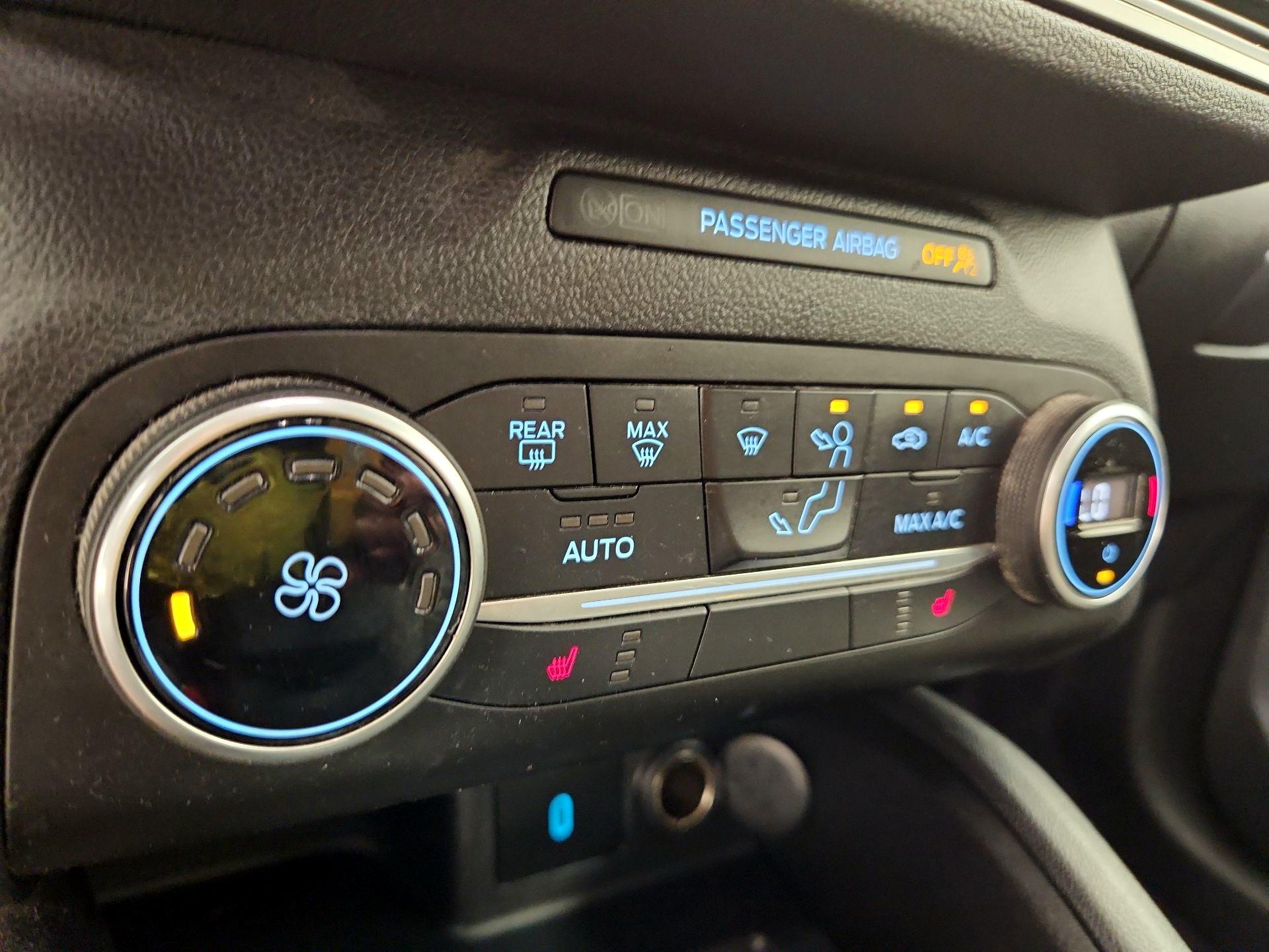Thumbnail: 2020 Ford Escape - 16