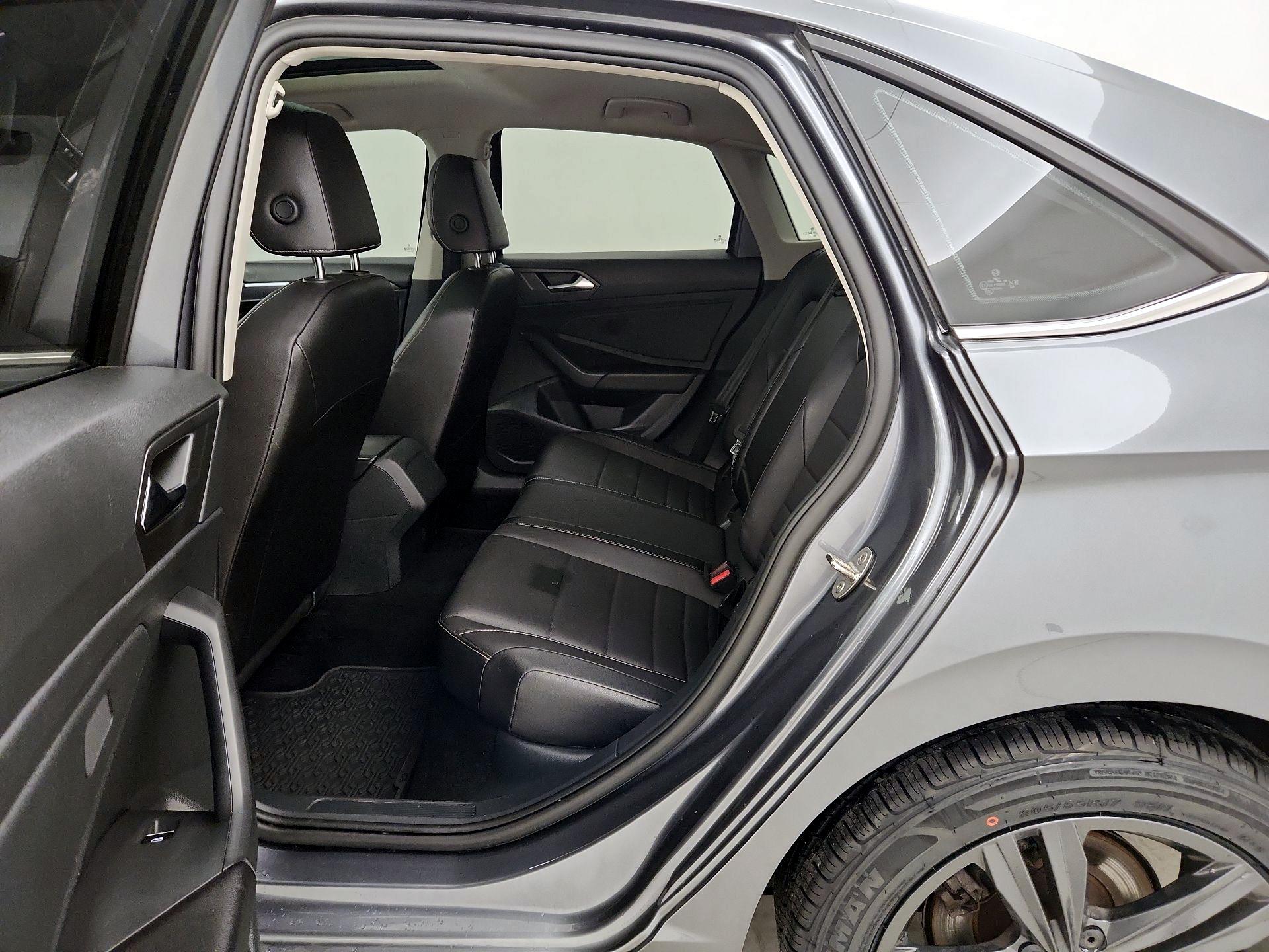 Thumbnail: 2023 Volkswagen Jetta - 20