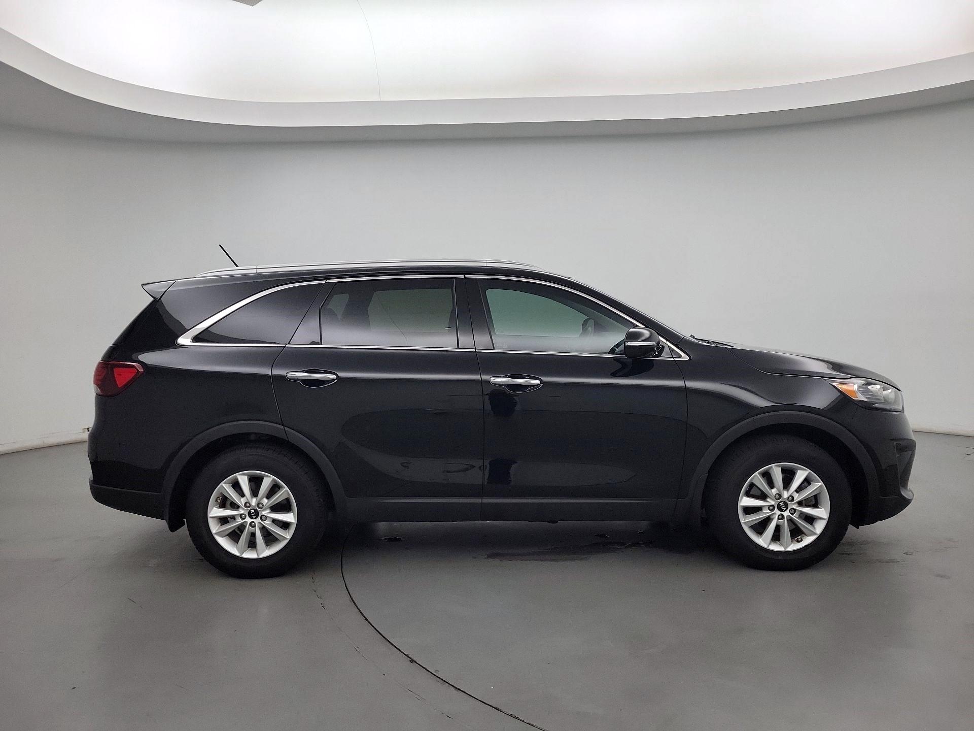 Thumbnail: 2020 Kia Sorento - 4