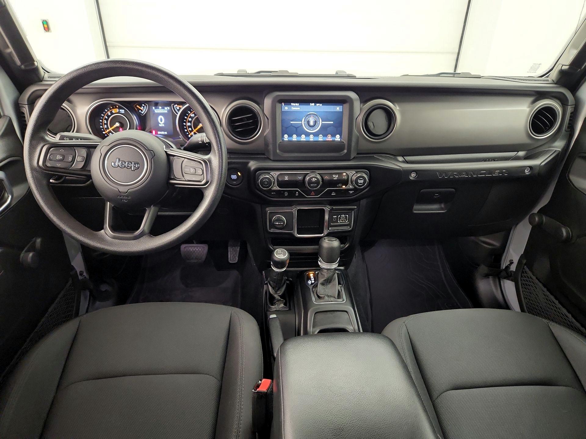Thumbnail: 2022 Jeep Wrangler - 9