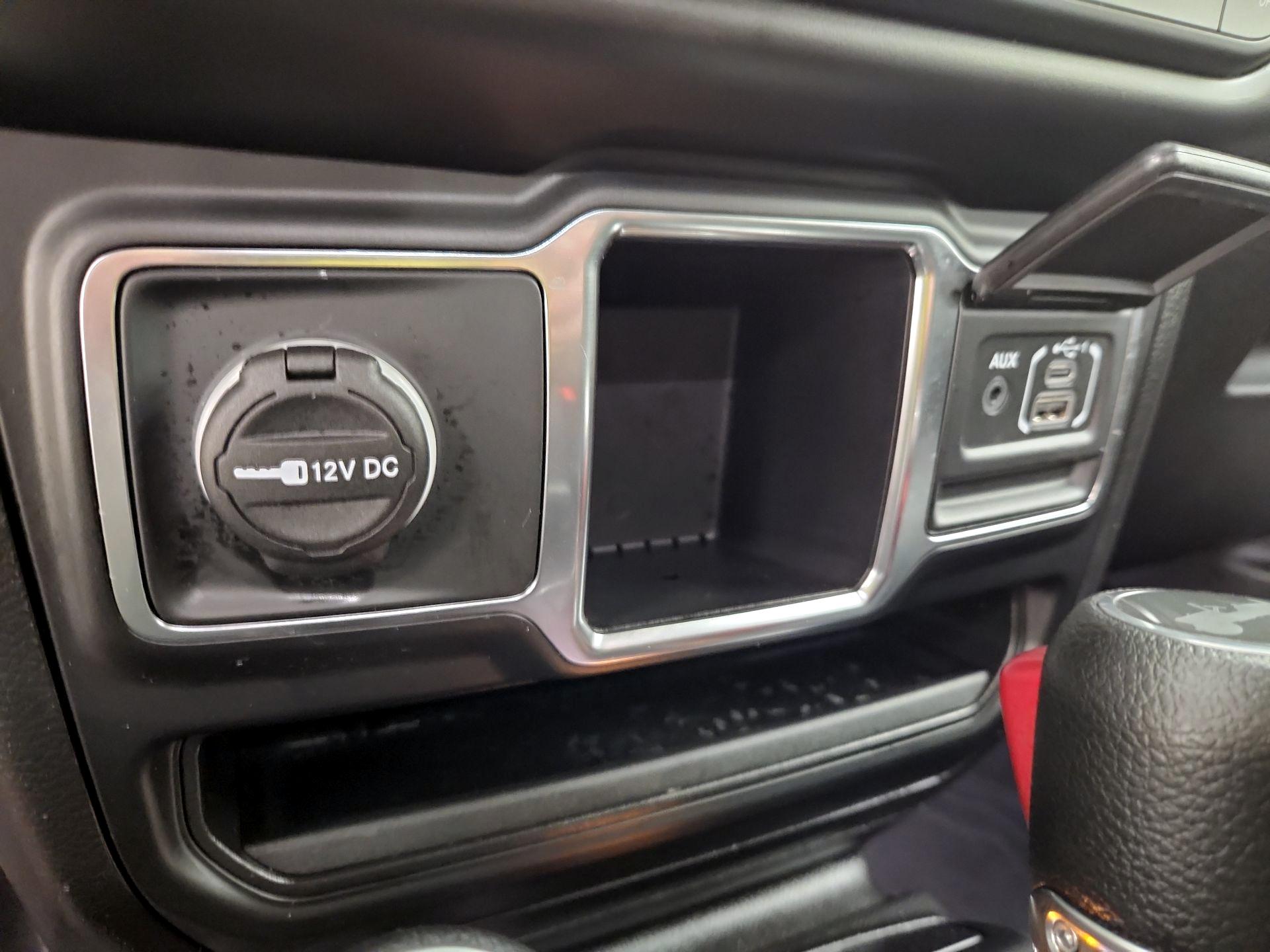 Thumbnail: 2022 Jeep Wrangler - 18