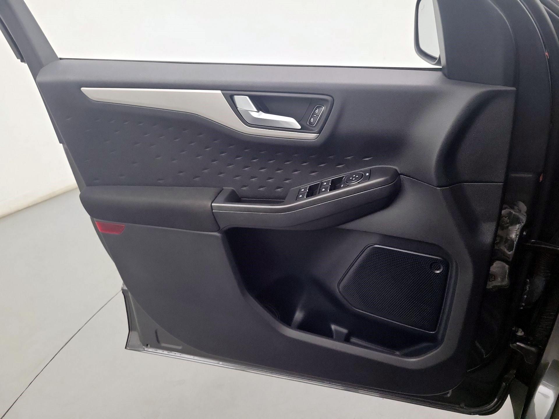 Thumbnail: 2020 Ford Escape - 10