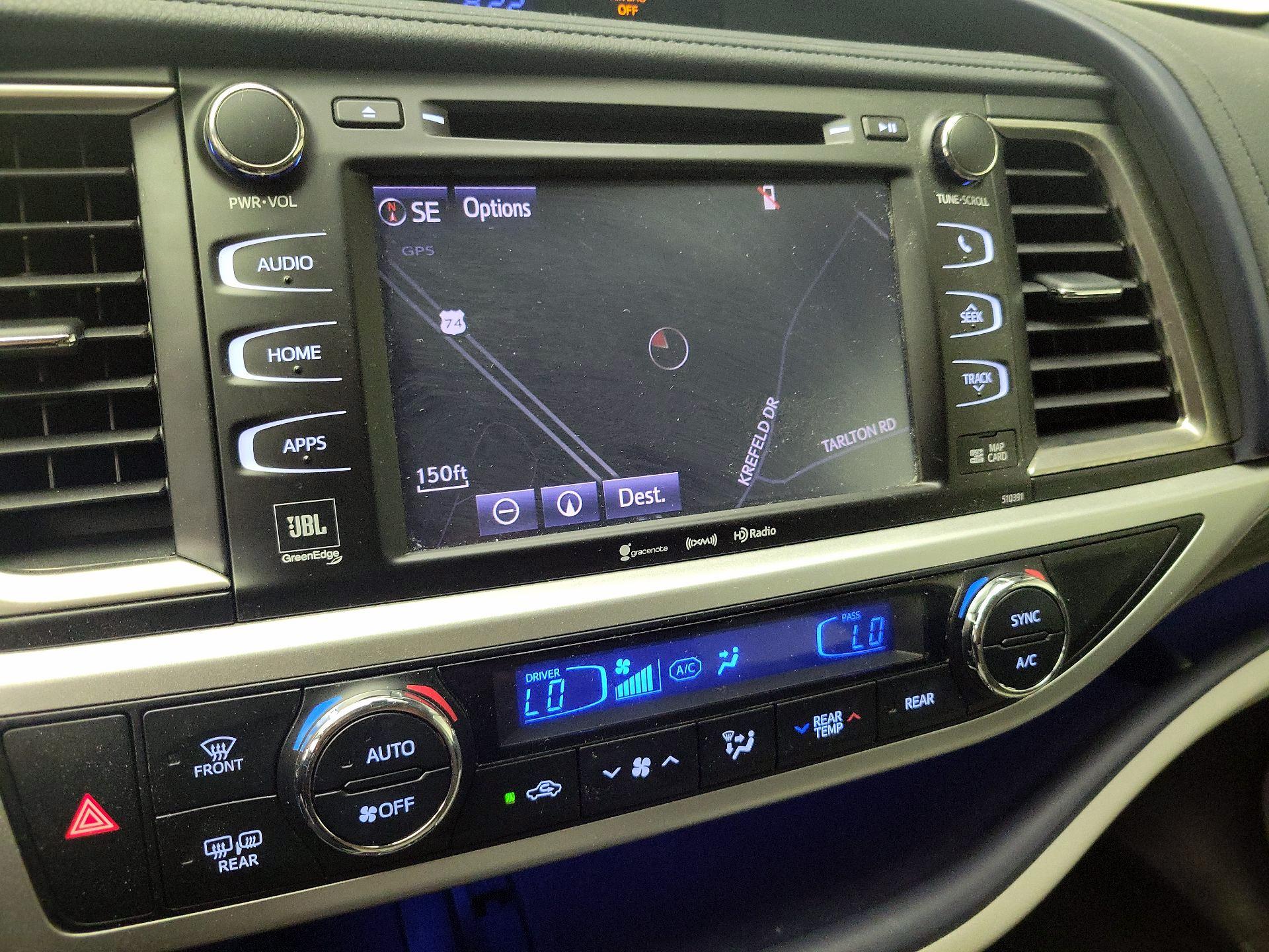 Thumbnail: 2019 Toyota Highlander - 14