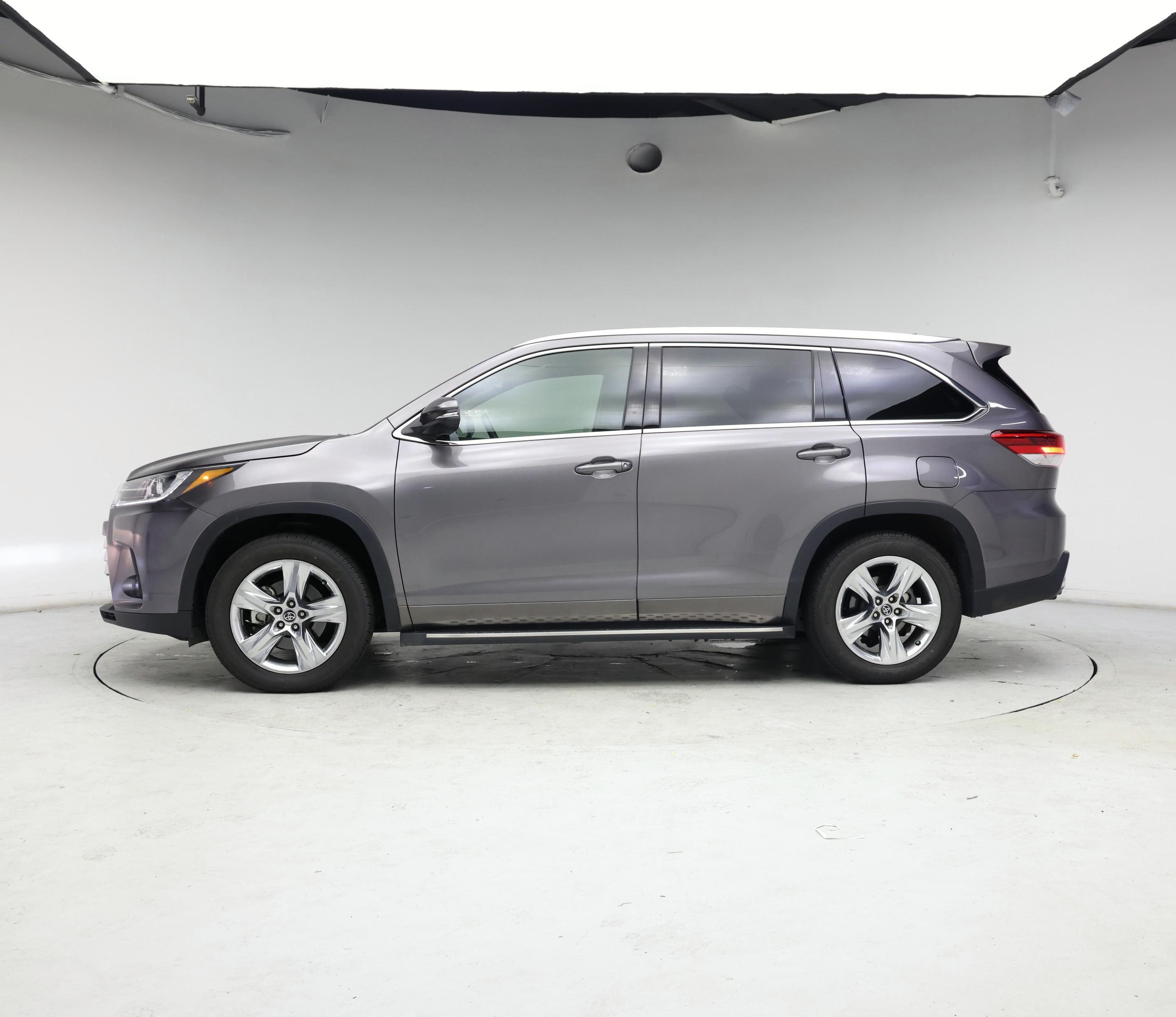 Thumbnail: 2019 Toyota Highlander - 3