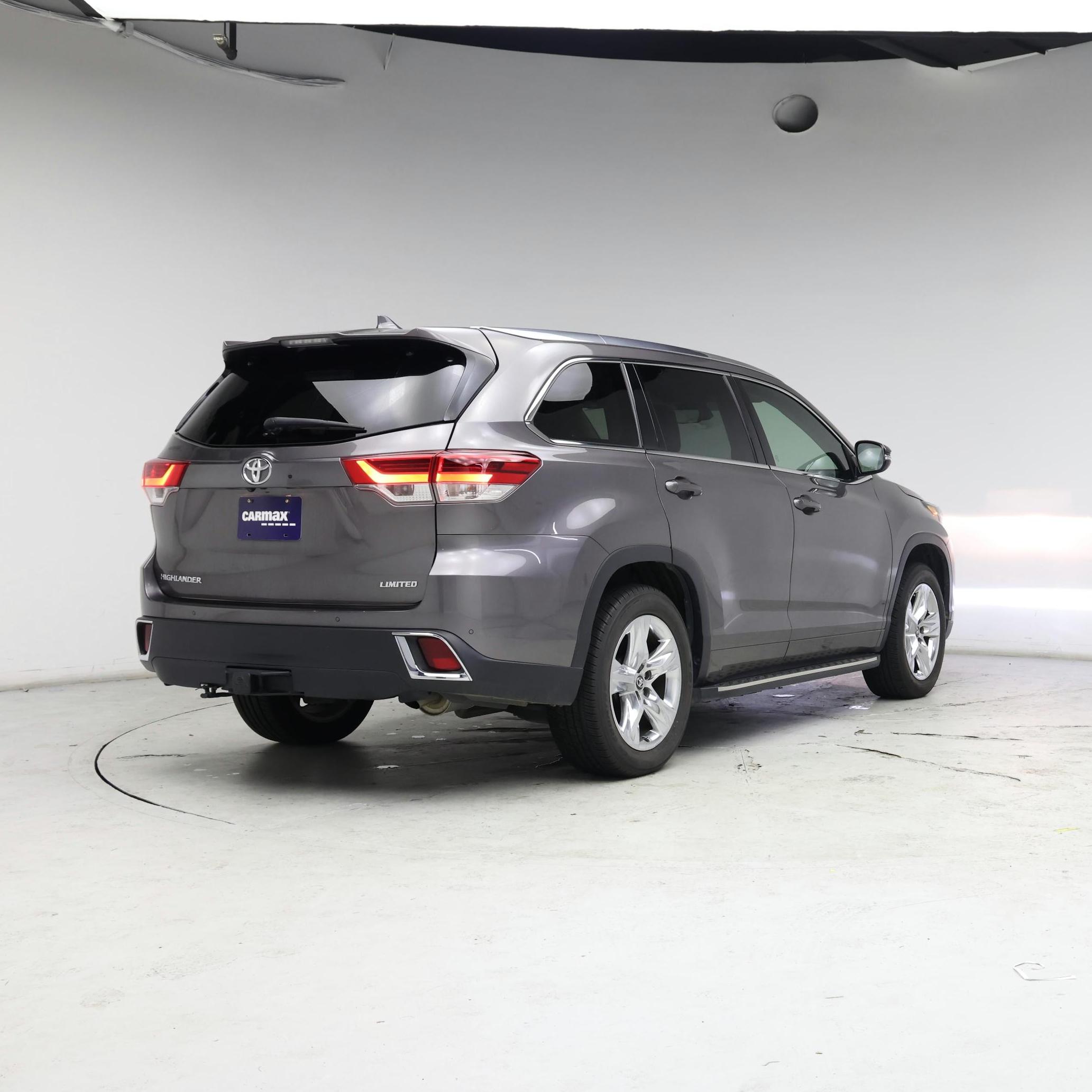 Thumbnail: 2019 Toyota Highlander - 8