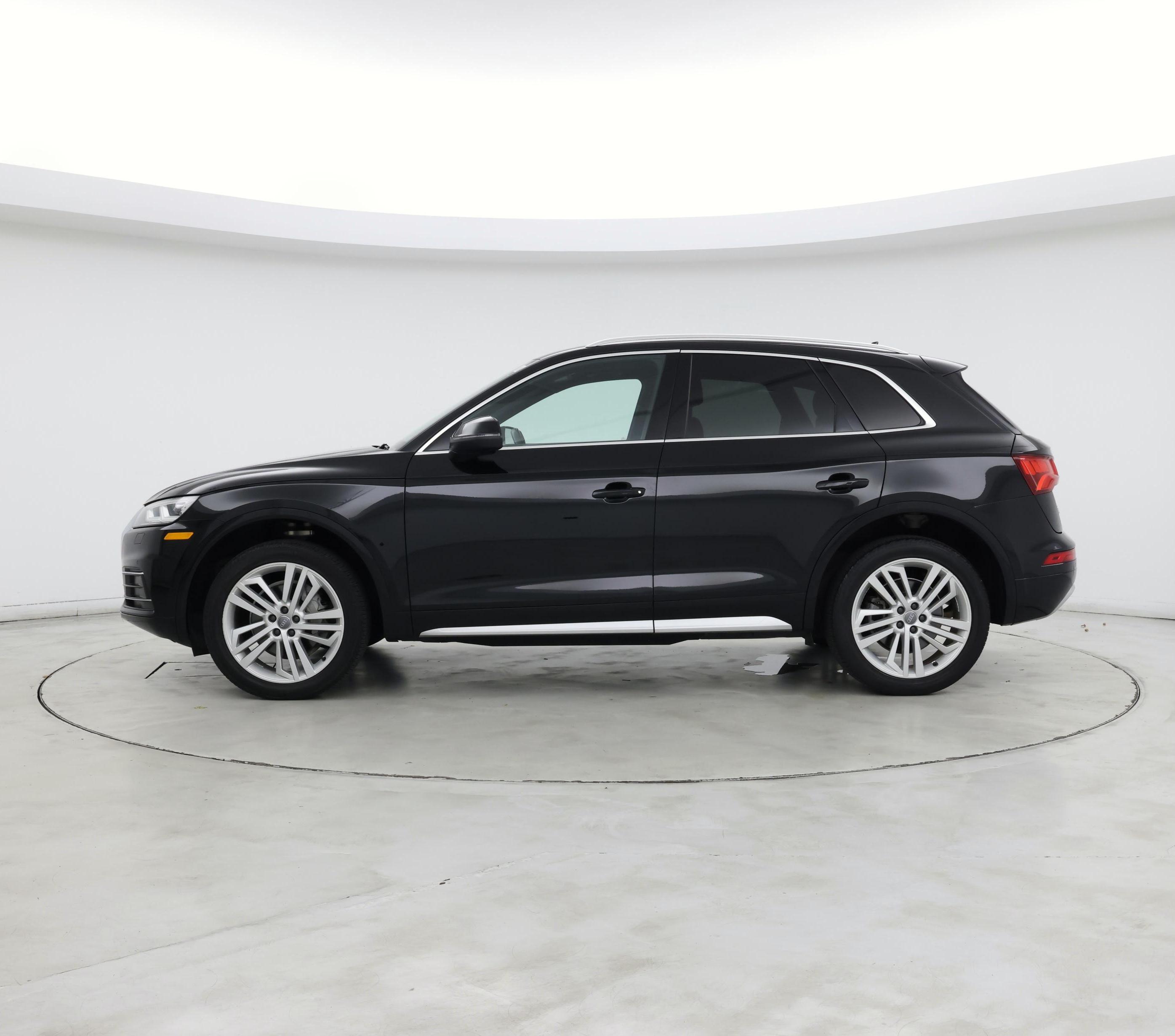 Thumbnail: 2020 Audi Q5 - 3