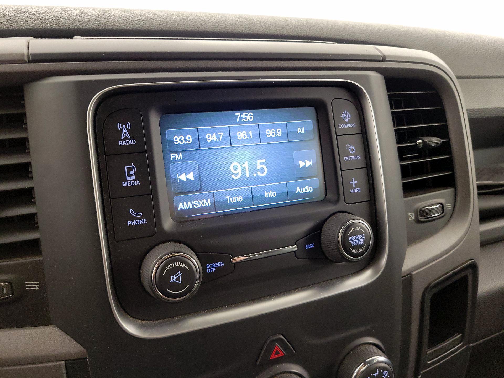 Thumbnail: 2019 RAM 1500 Classic - 15
