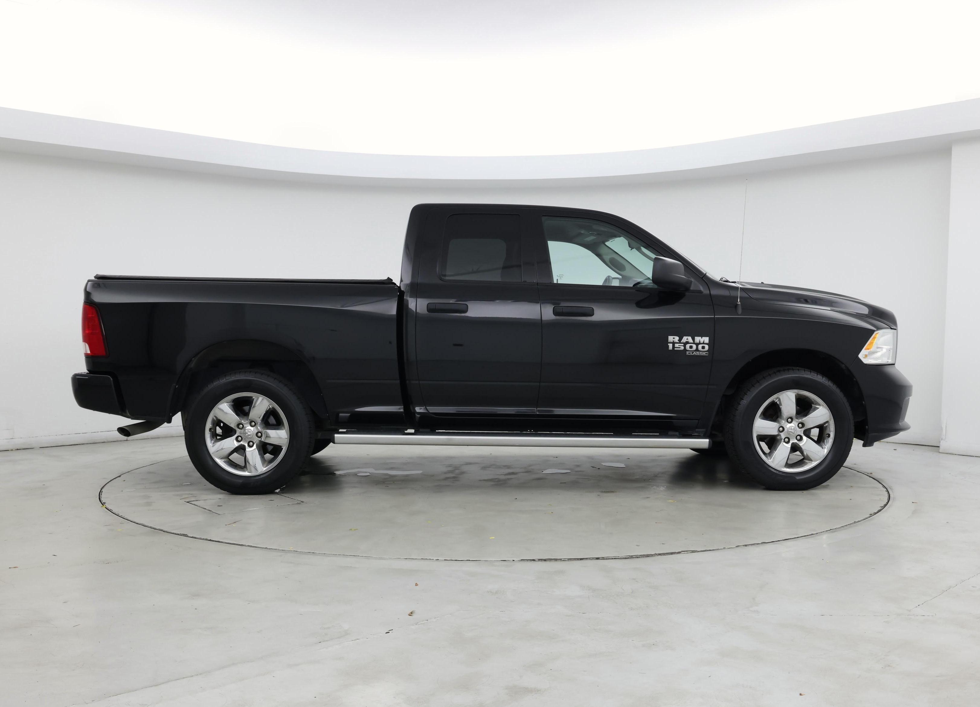 Thumbnail: 2019 RAM 1500 Classic - 7