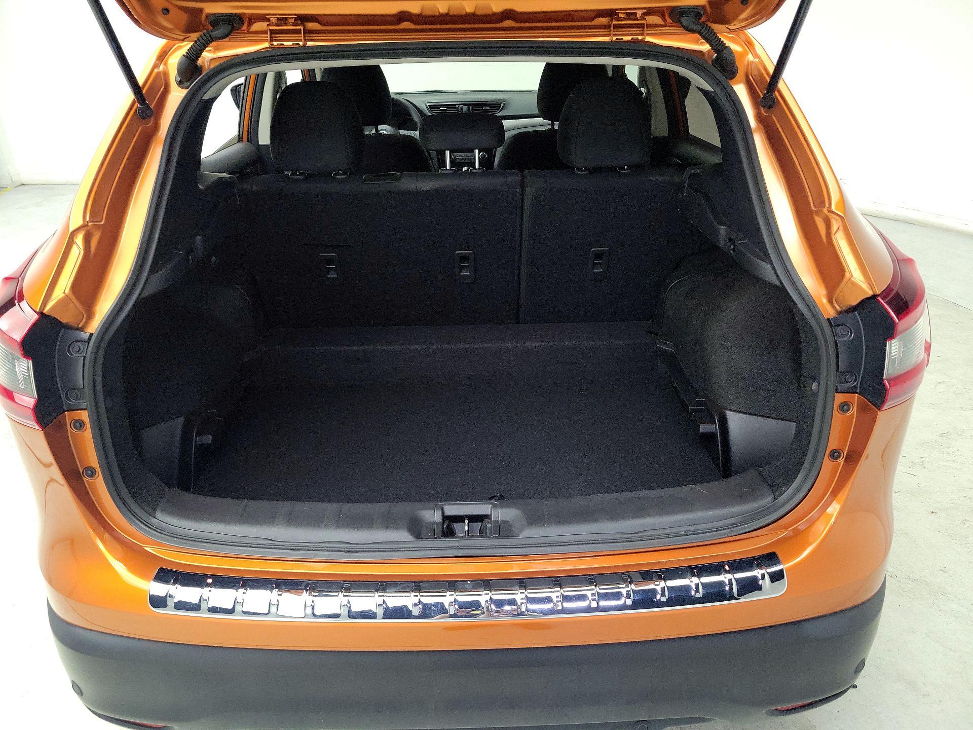 Thumbnail: 2022 Nissan Rogue Sport - 20