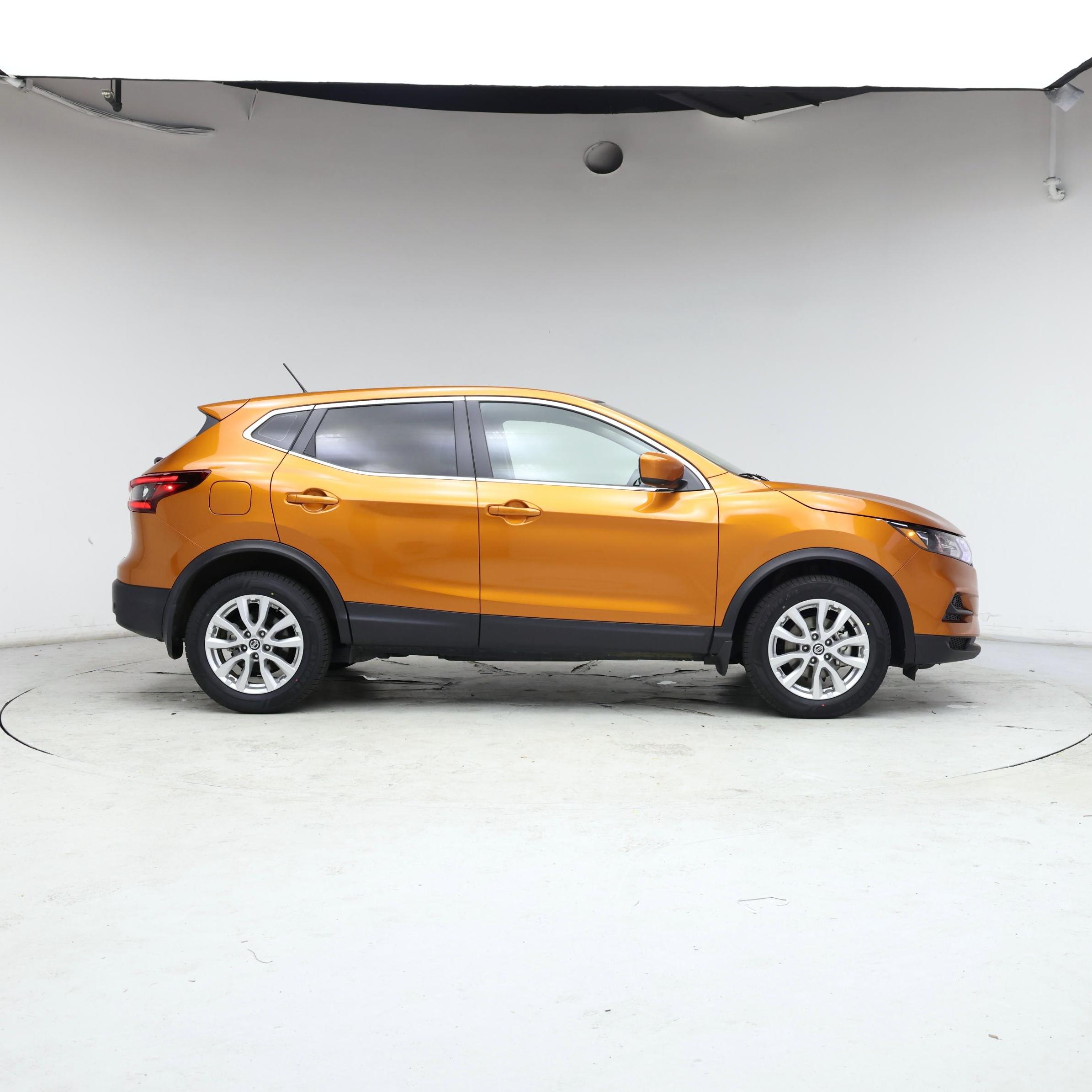 Thumbnail: 2022 Nissan Rogue Sport - 7