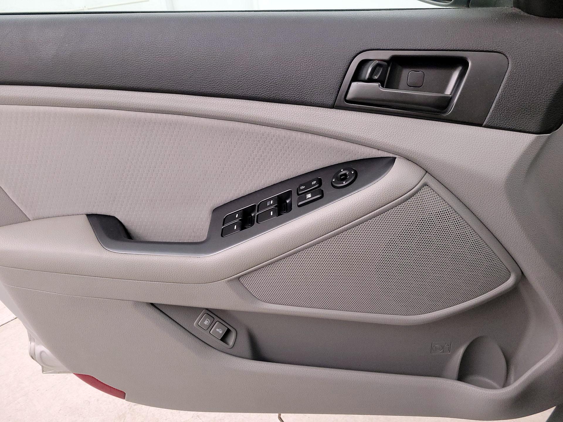 Thumbnail: 2013 Kia Optima - 12