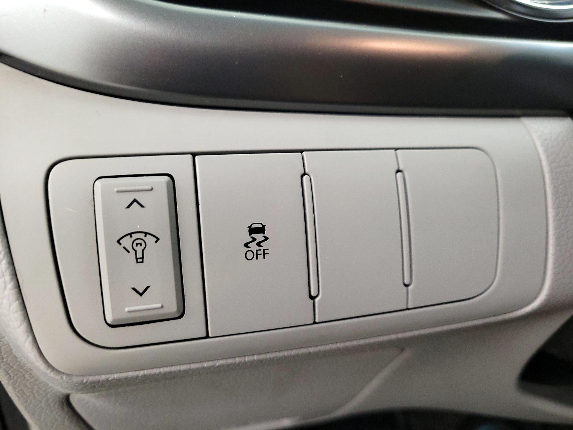 Thumbnail: 2013 Kia Optima - 13