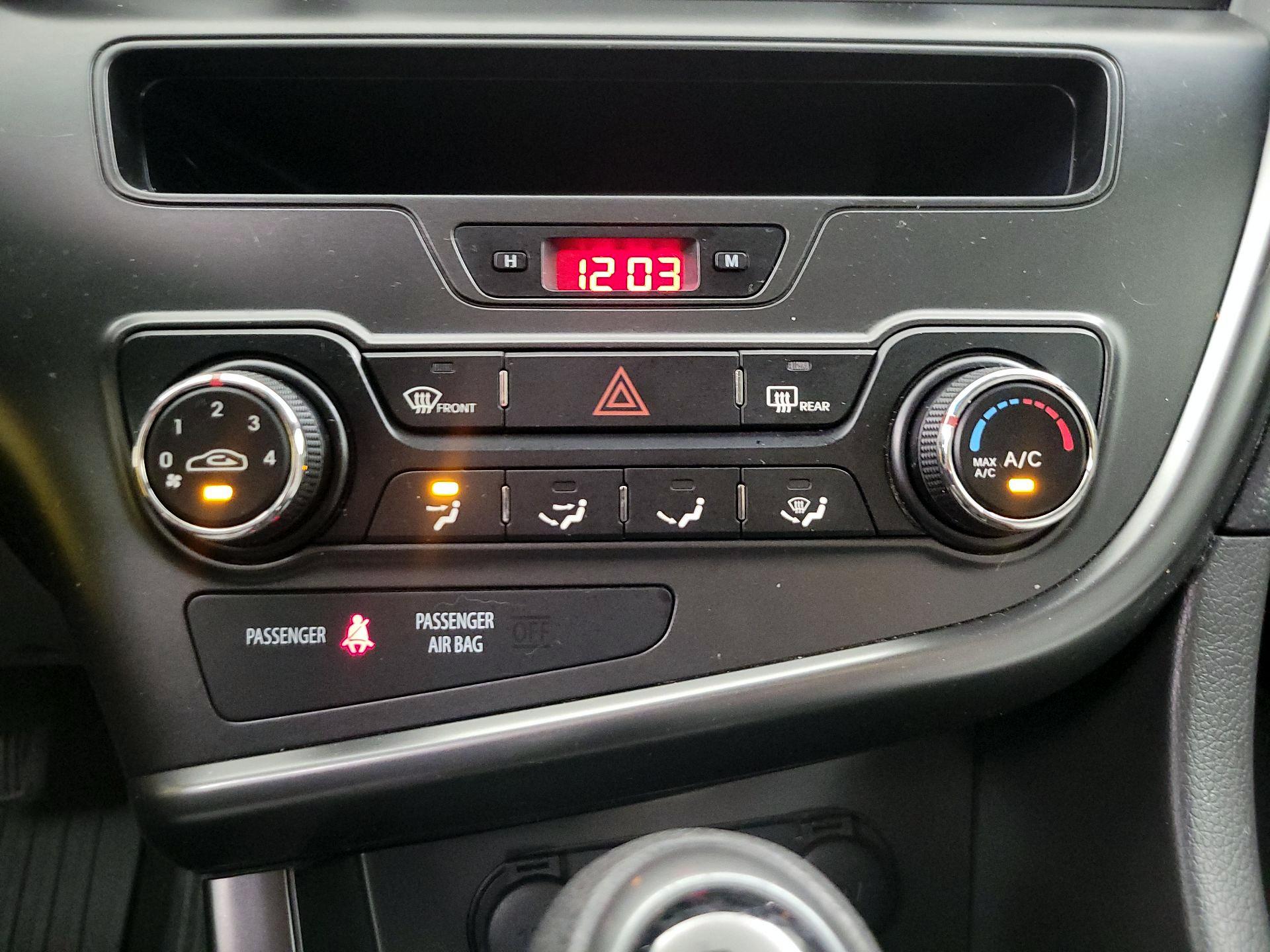 Thumbnail: 2013 Kia Optima - 16