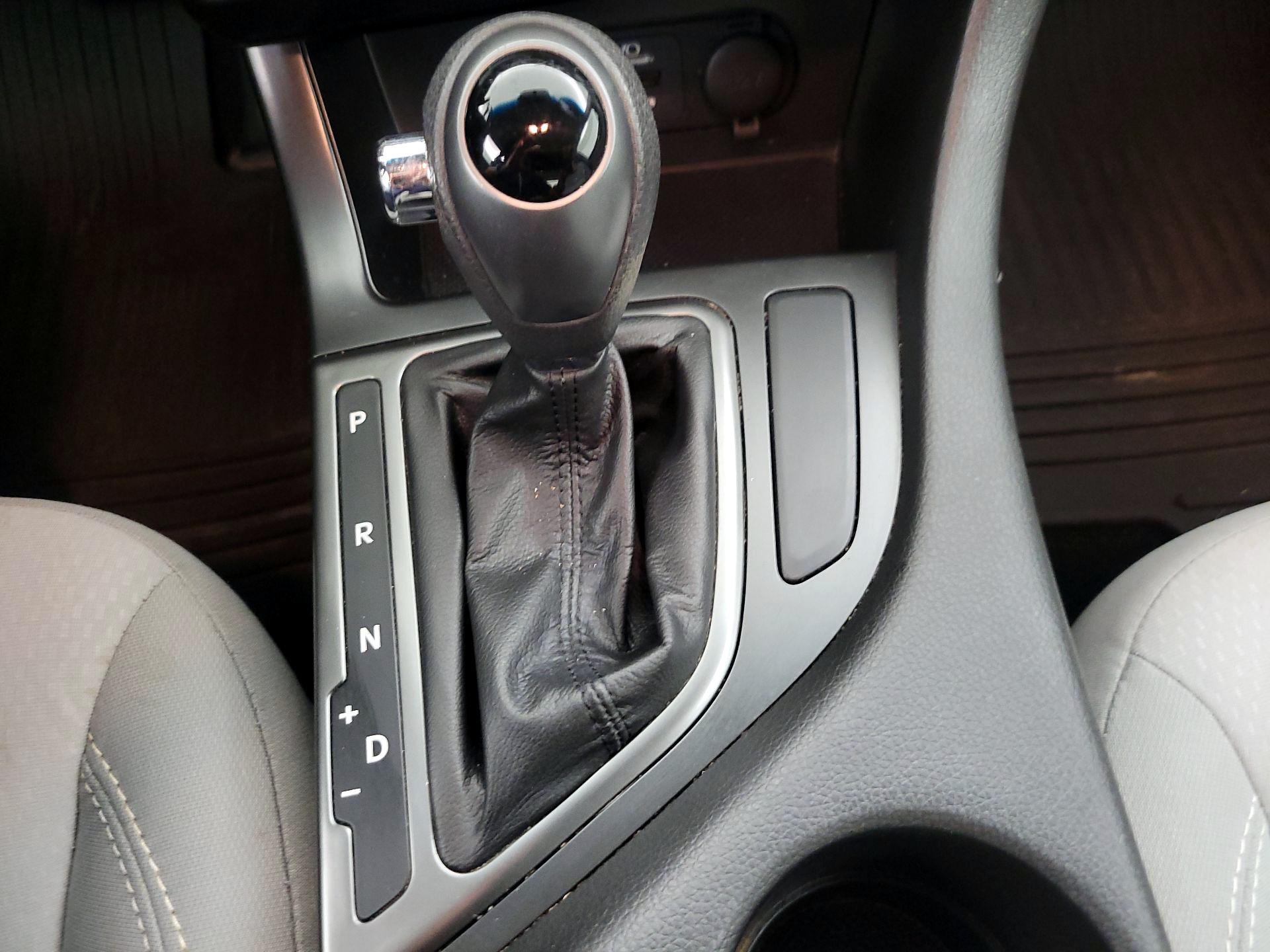 Thumbnail: 2013 Kia Optima - 17