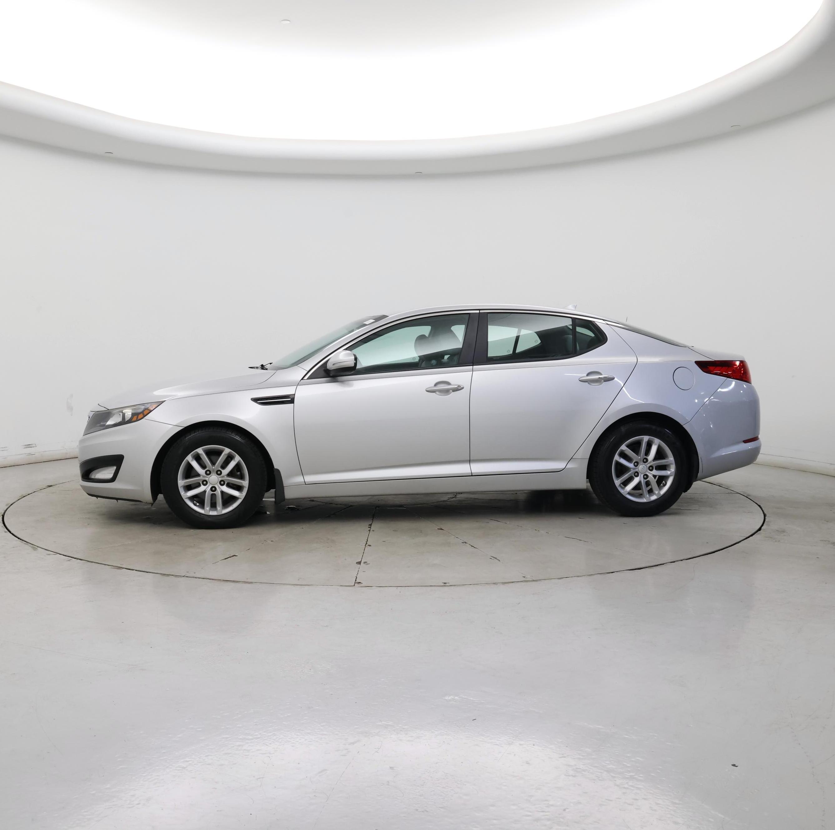 Thumbnail: 2013 Kia Optima - 3