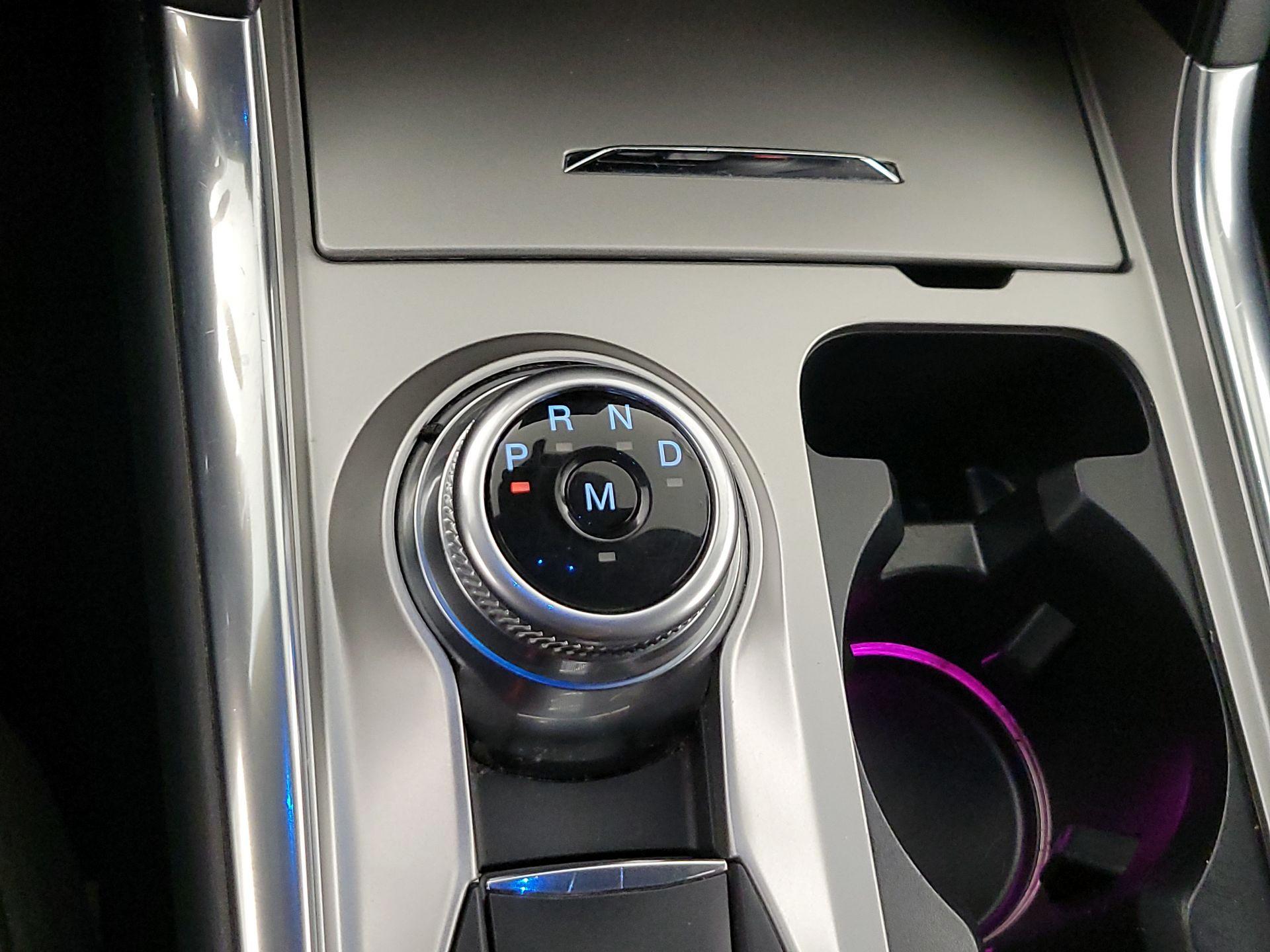 Thumbnail: 2020 Ford Explorer - 18