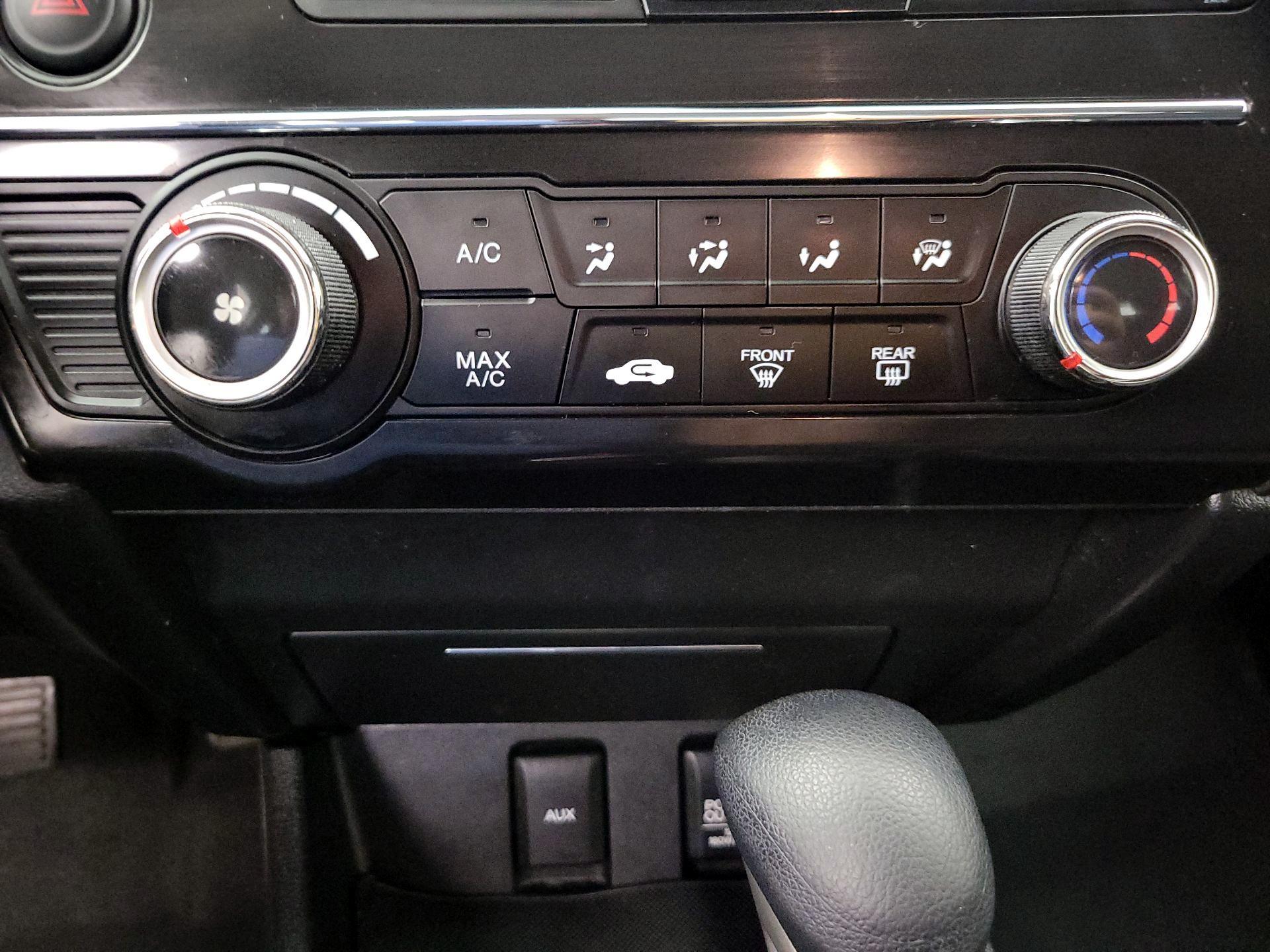 Thumbnail: 2013 Honda Civic - 16