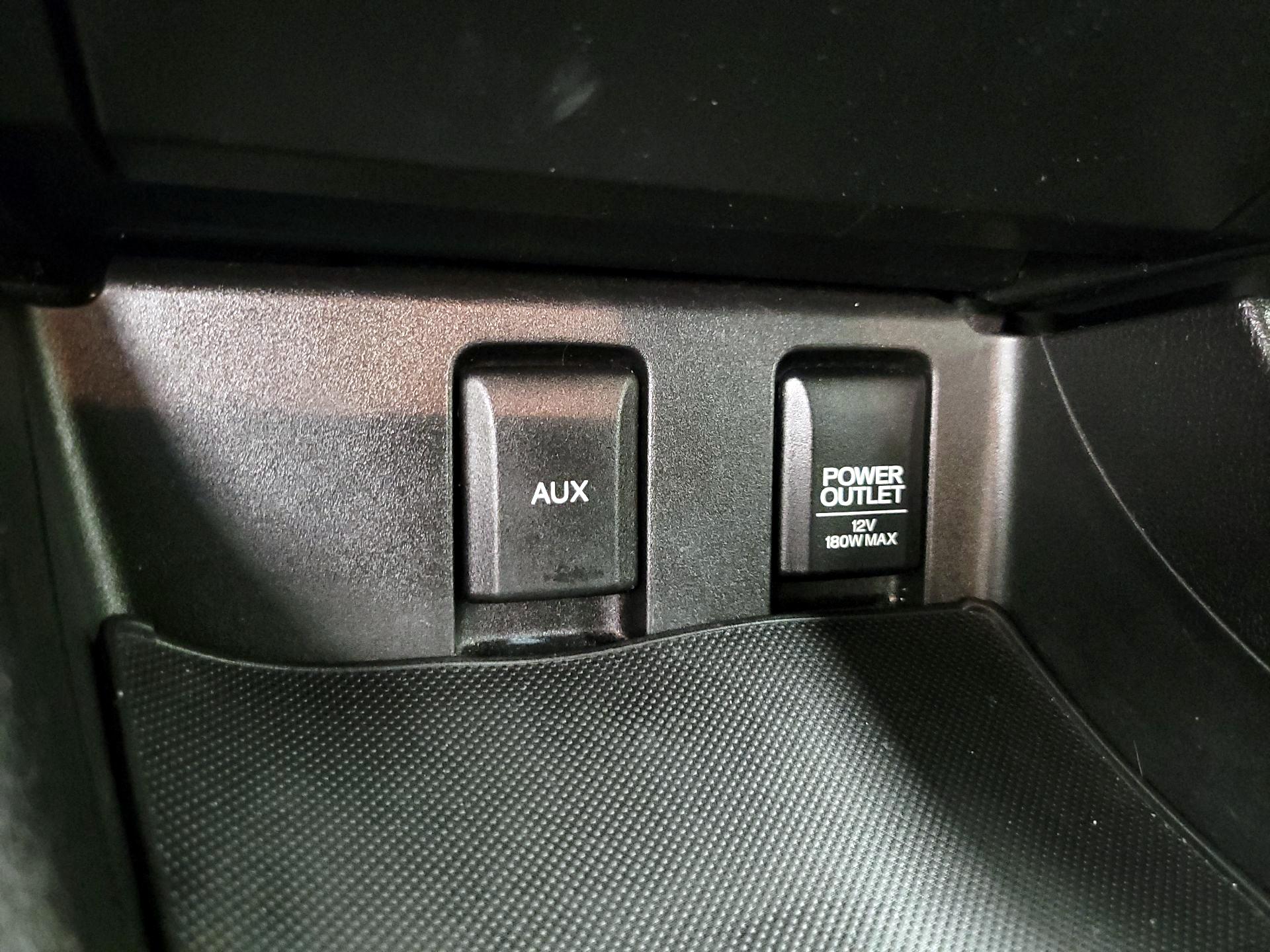 Thumbnail: 2013 Honda Civic - 18