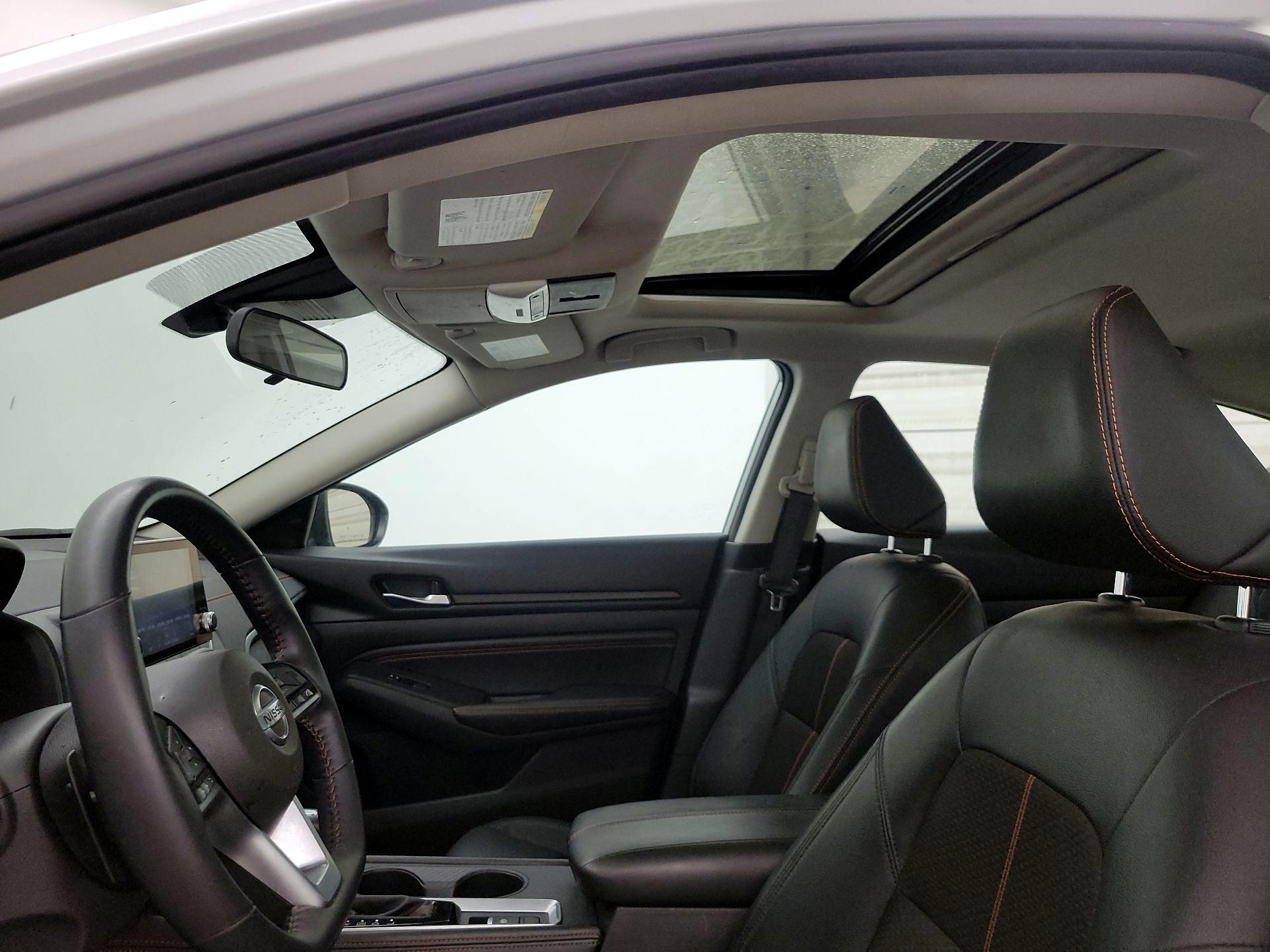Thumbnail: 2021 Nissan Altima - 19