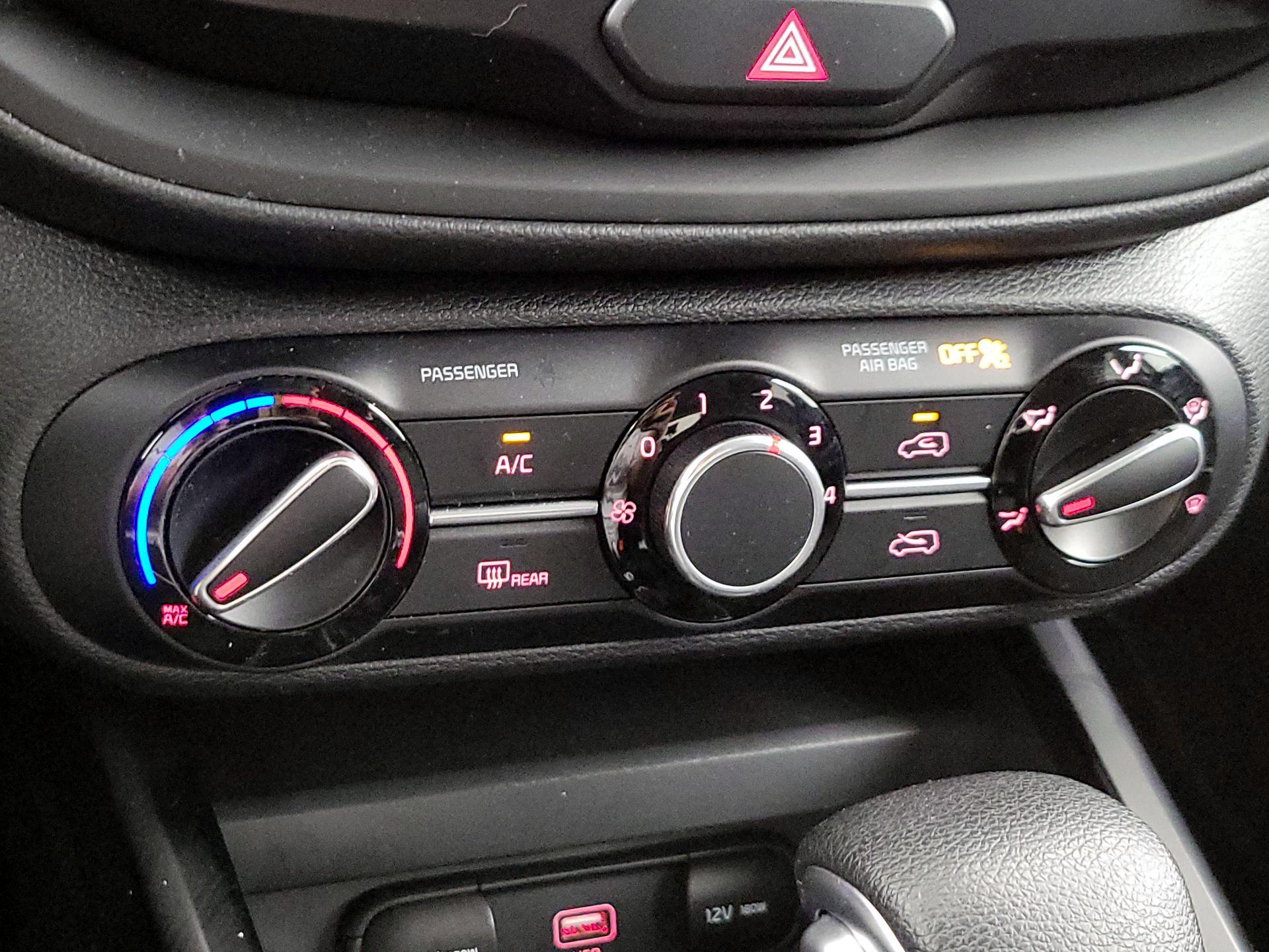 Thumbnail: 2020 Kia Soul - 16