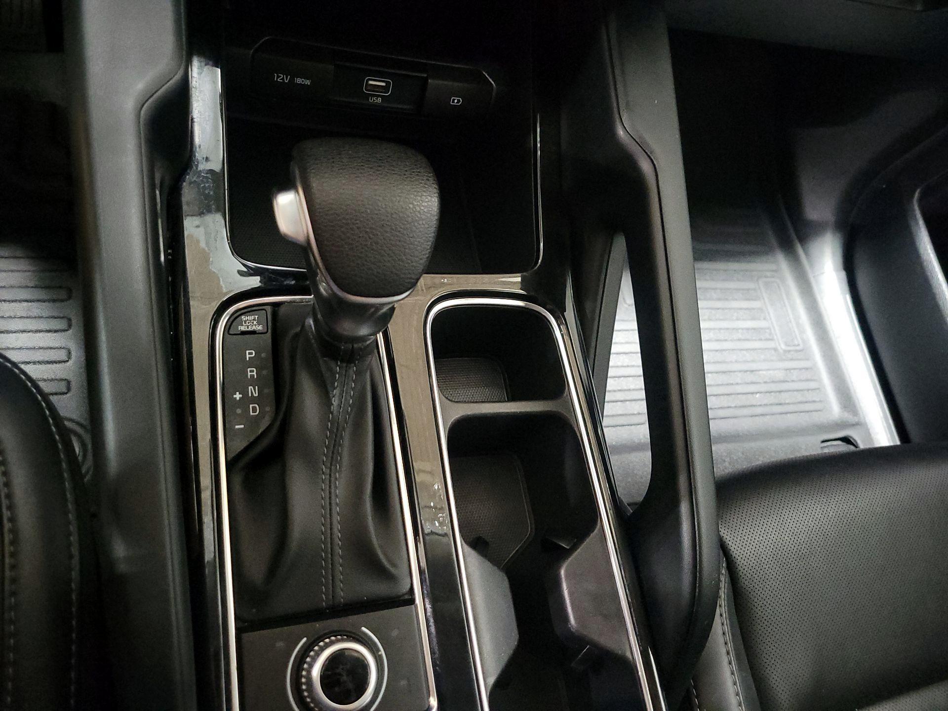 Thumbnail: 2020 Kia Telluride - 17
