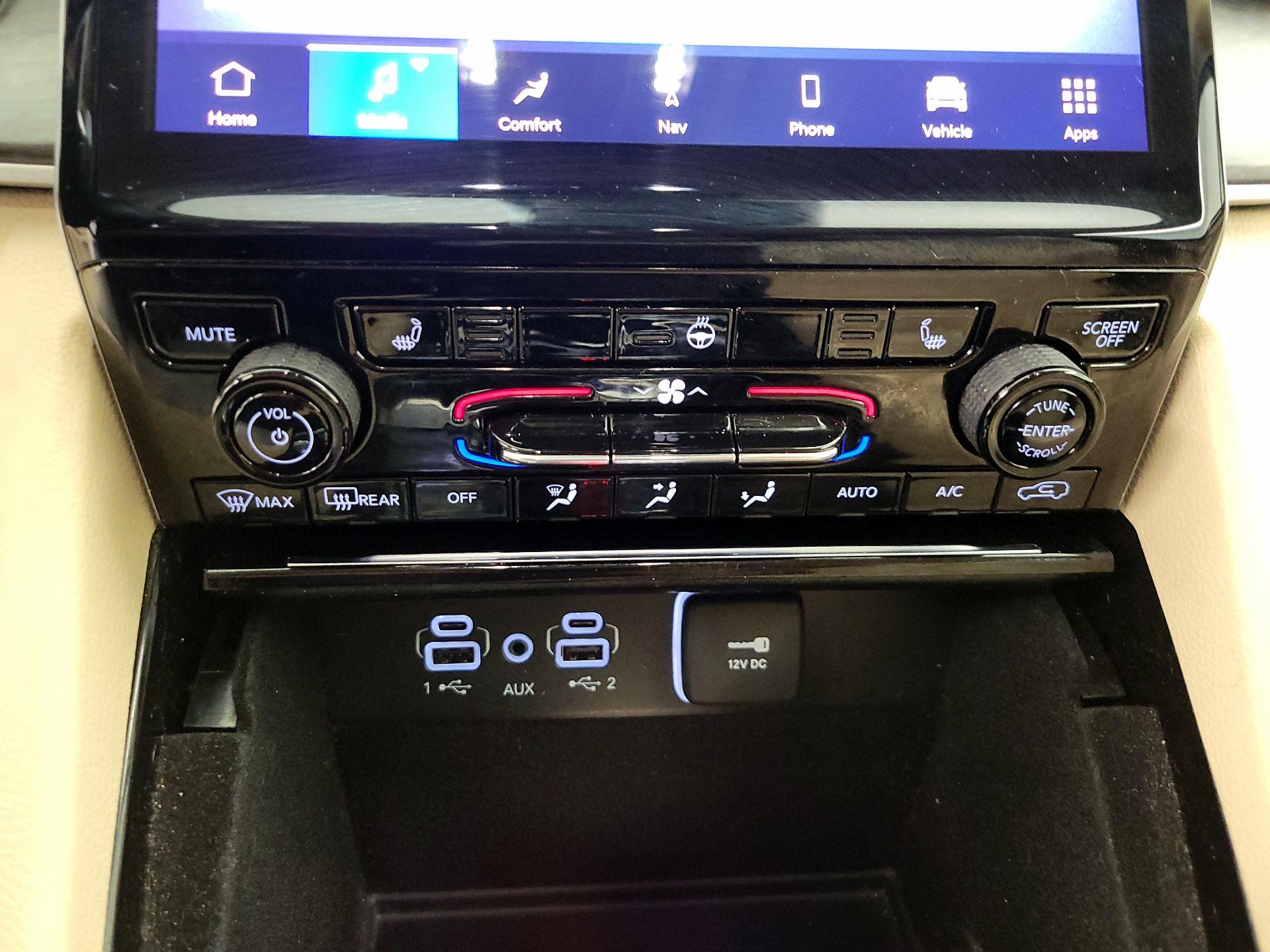 Thumbnail: 2021 Jeep Grand Cherokee - 17