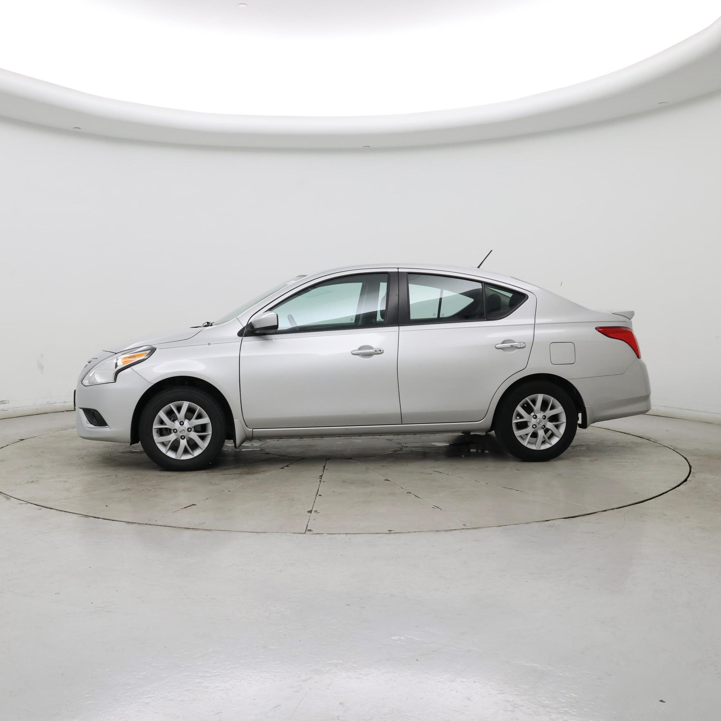 Thumbnail: 2019 Nissan Versa - 3