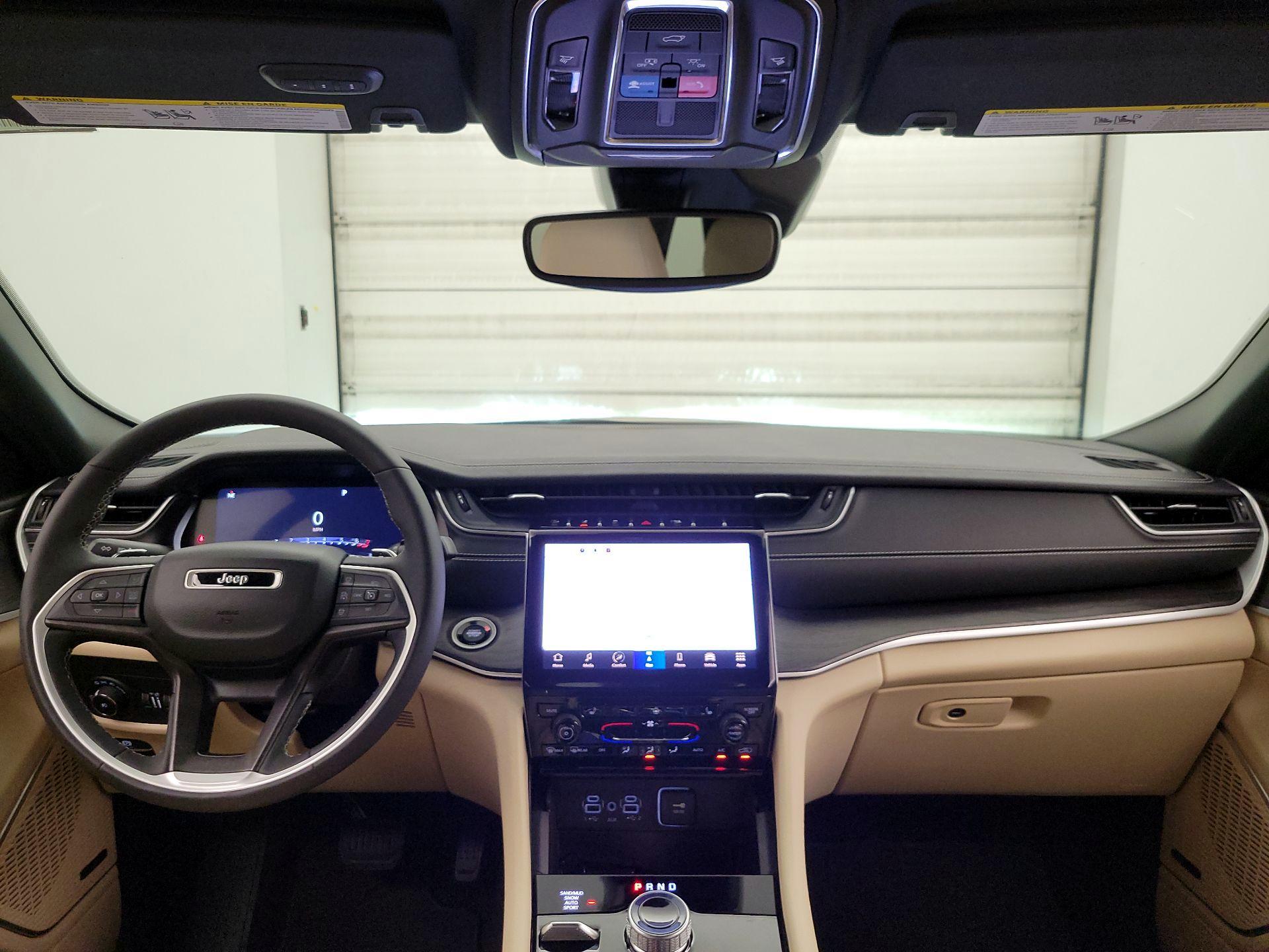 Thumbnail: 2023 Jeep Grand Cherokee - 9