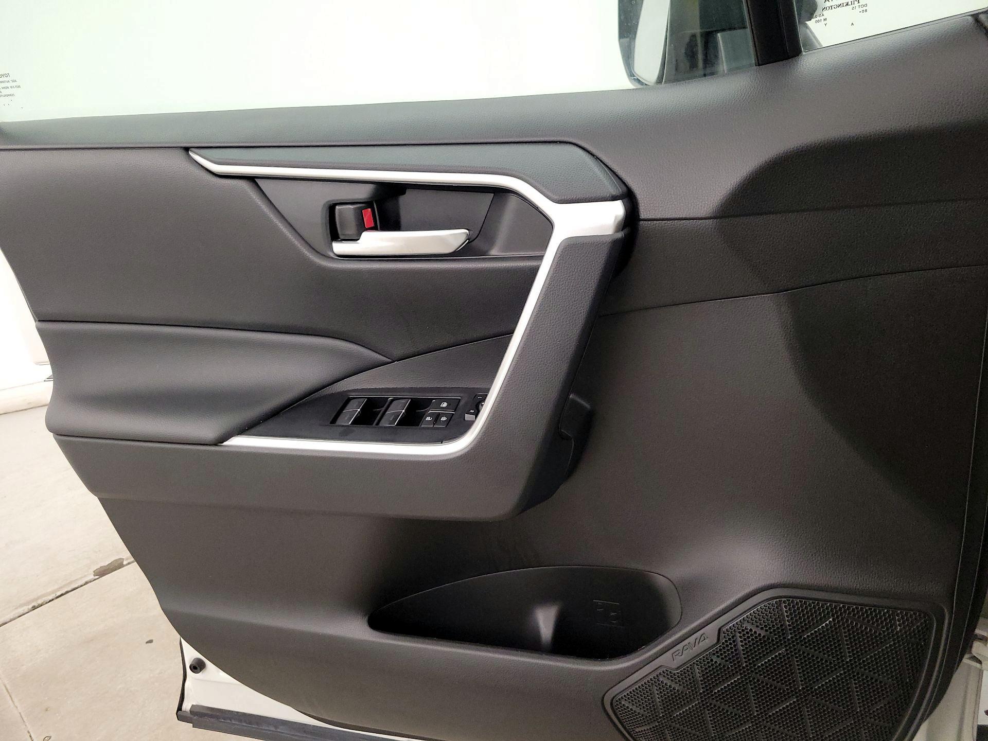 Thumbnail: 2023 Toyota RAV4 - 12