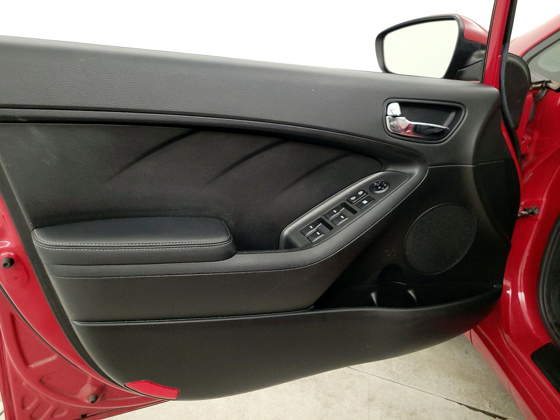 Thumbnail: 2014 Kia Forte - 12