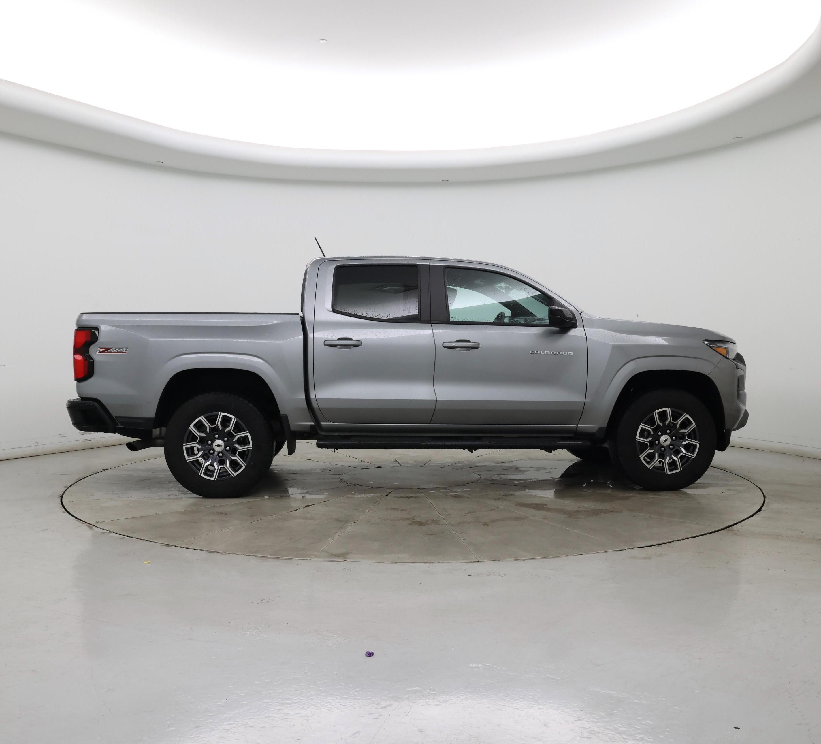 Thumbnail: 2023 Chevrolet Colorado - 7