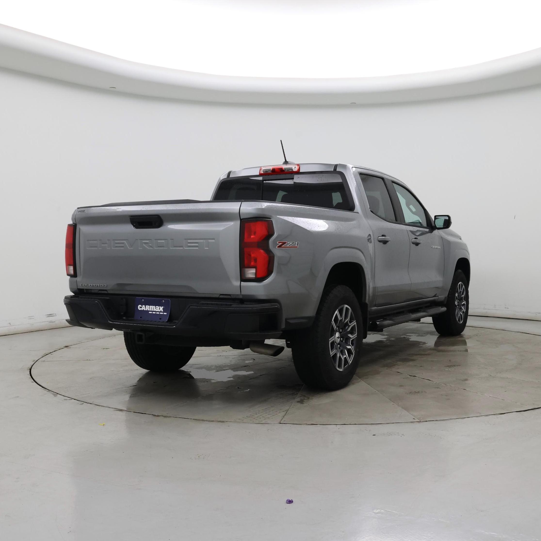 Thumbnail: 2023 Chevrolet Colorado - 8