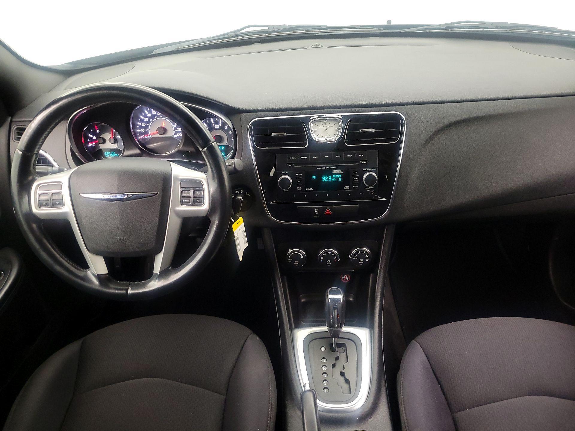 Thumbnail: 2014 Chrysler 200 - 9