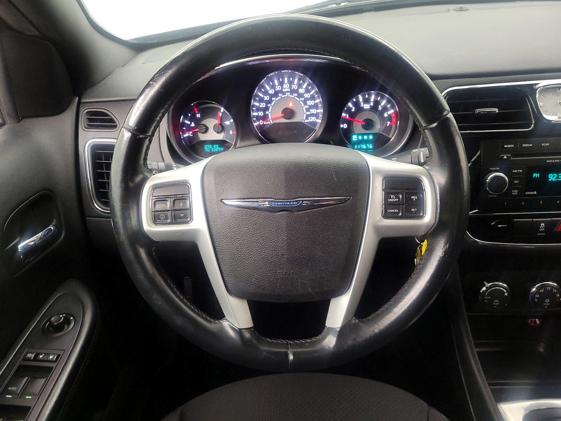 Thumbnail: 2014 Chrysler 200 - 10