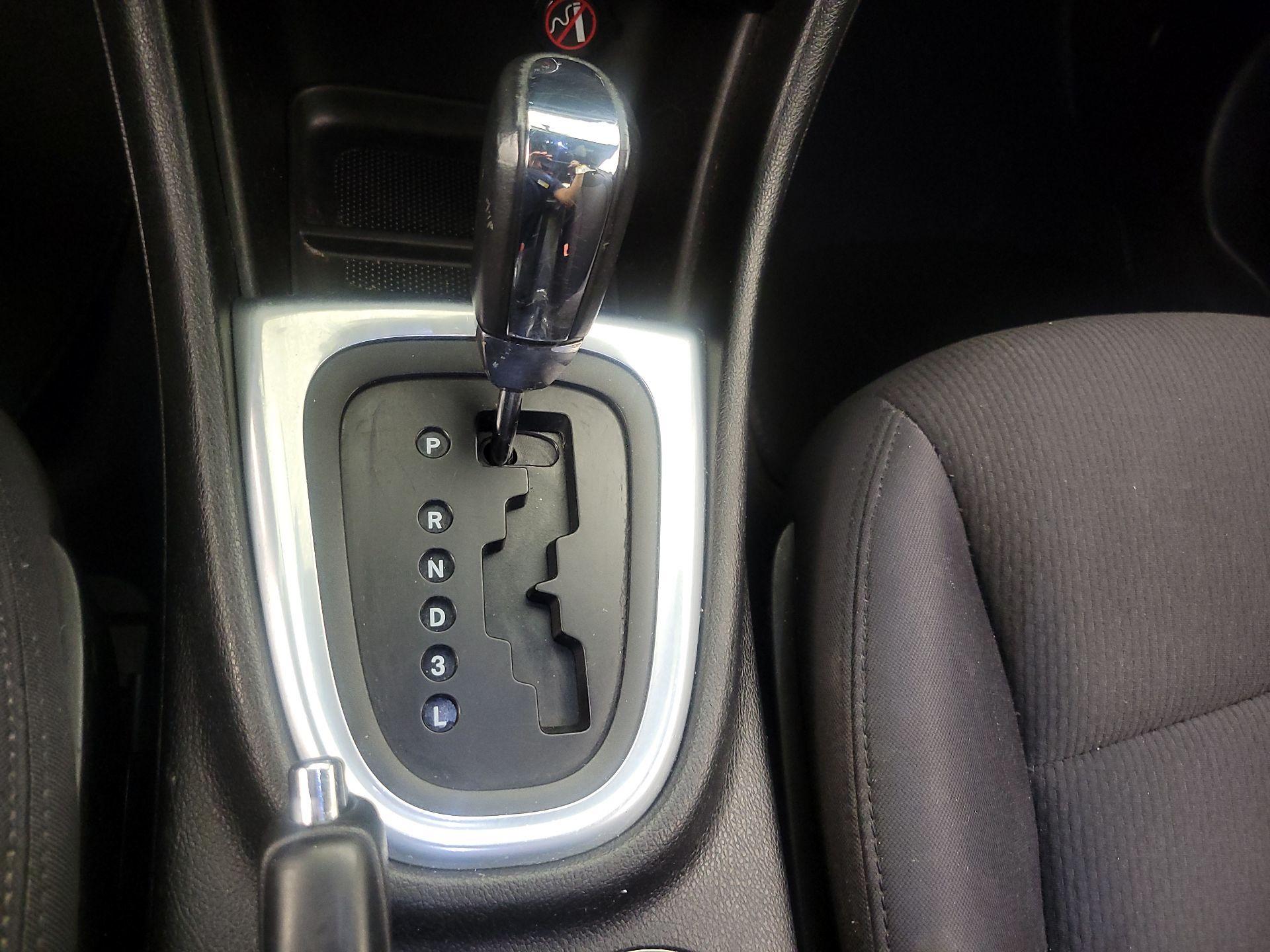 Thumbnail: 2014 Chrysler 200 - 15