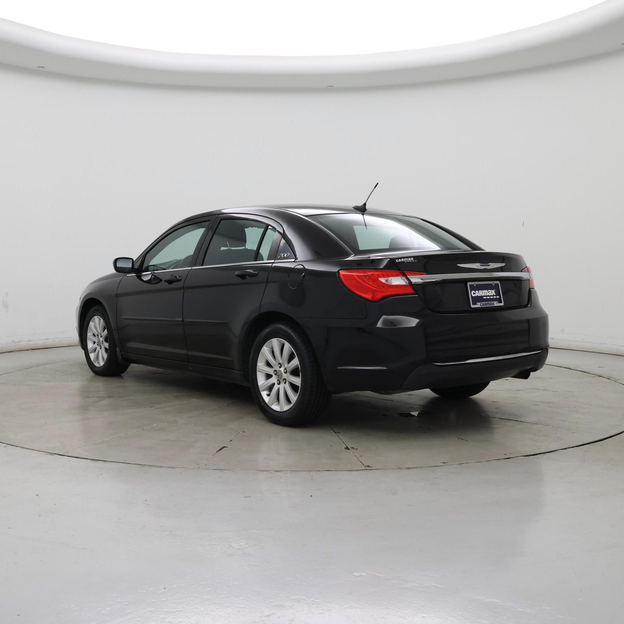 Thumbnail: 2014 Chrysler 200 - 2