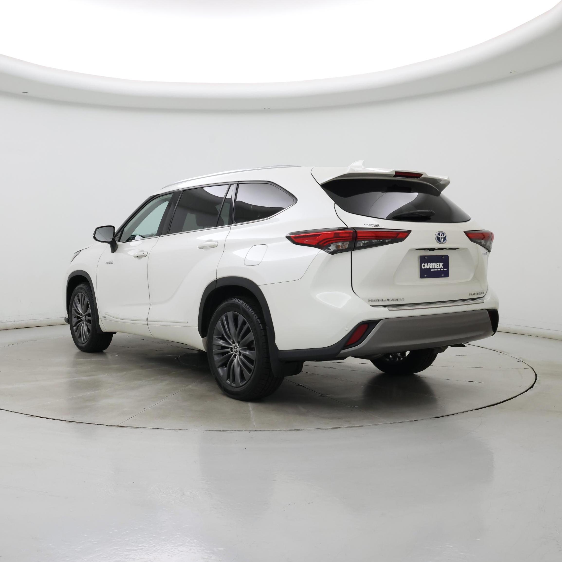 Thumbnail: 2020 Toyota Highlander - 2
