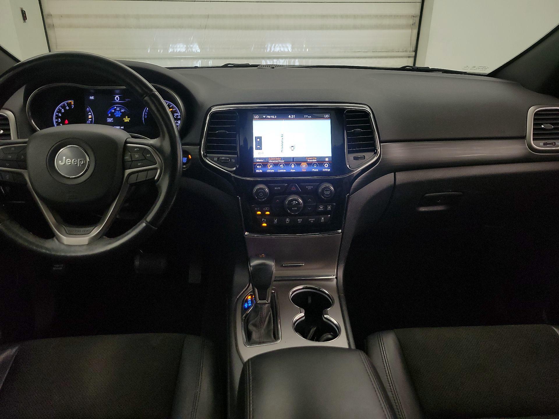 Thumbnail: 2020 Jeep Grand Cherokee - 9