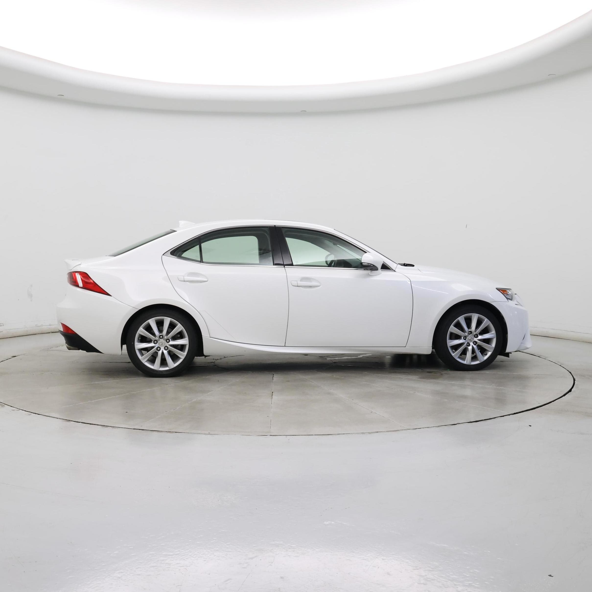Thumbnail: 2015 Lexus IS - 7