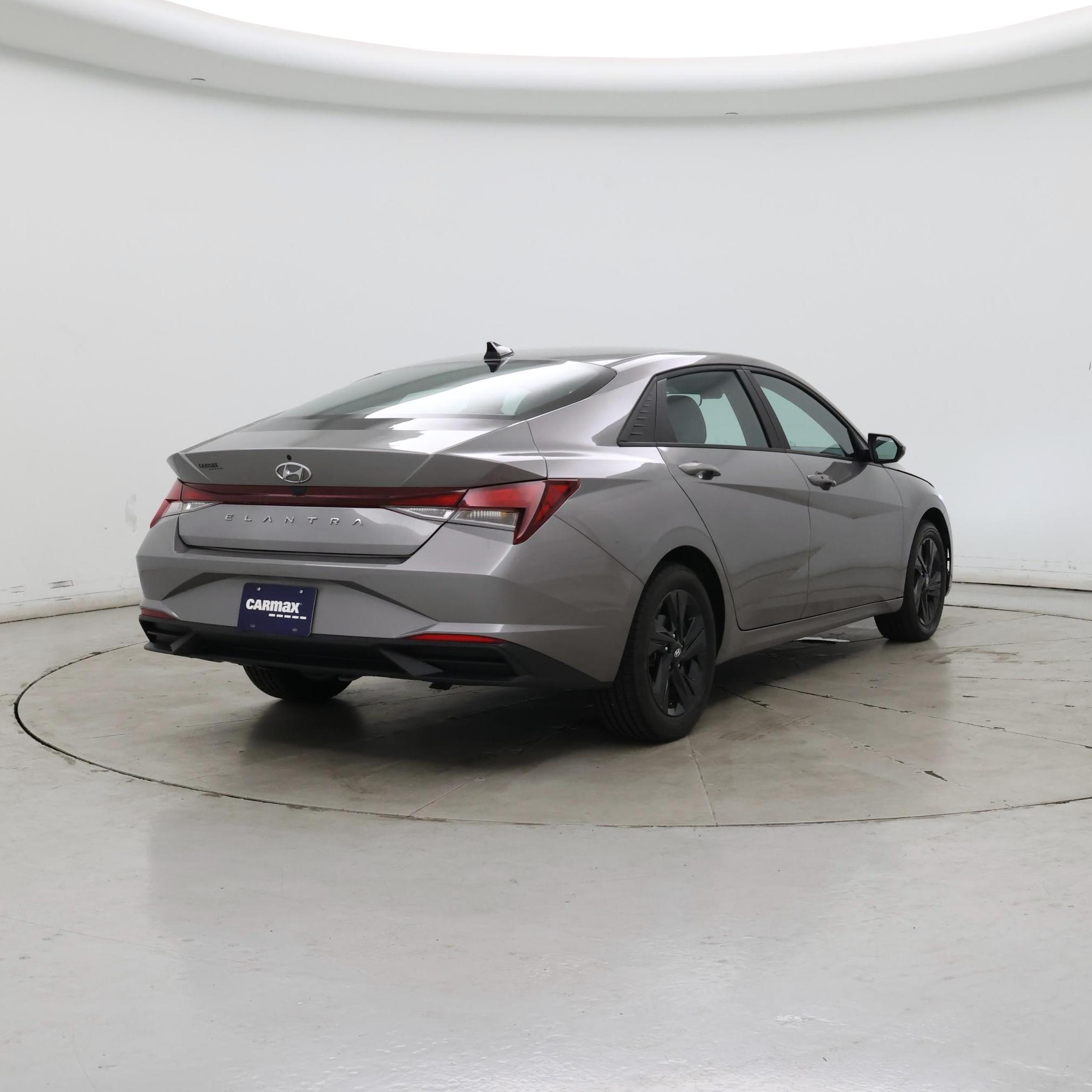 Thumbnail: 2023 Hyundai Elantra - 8