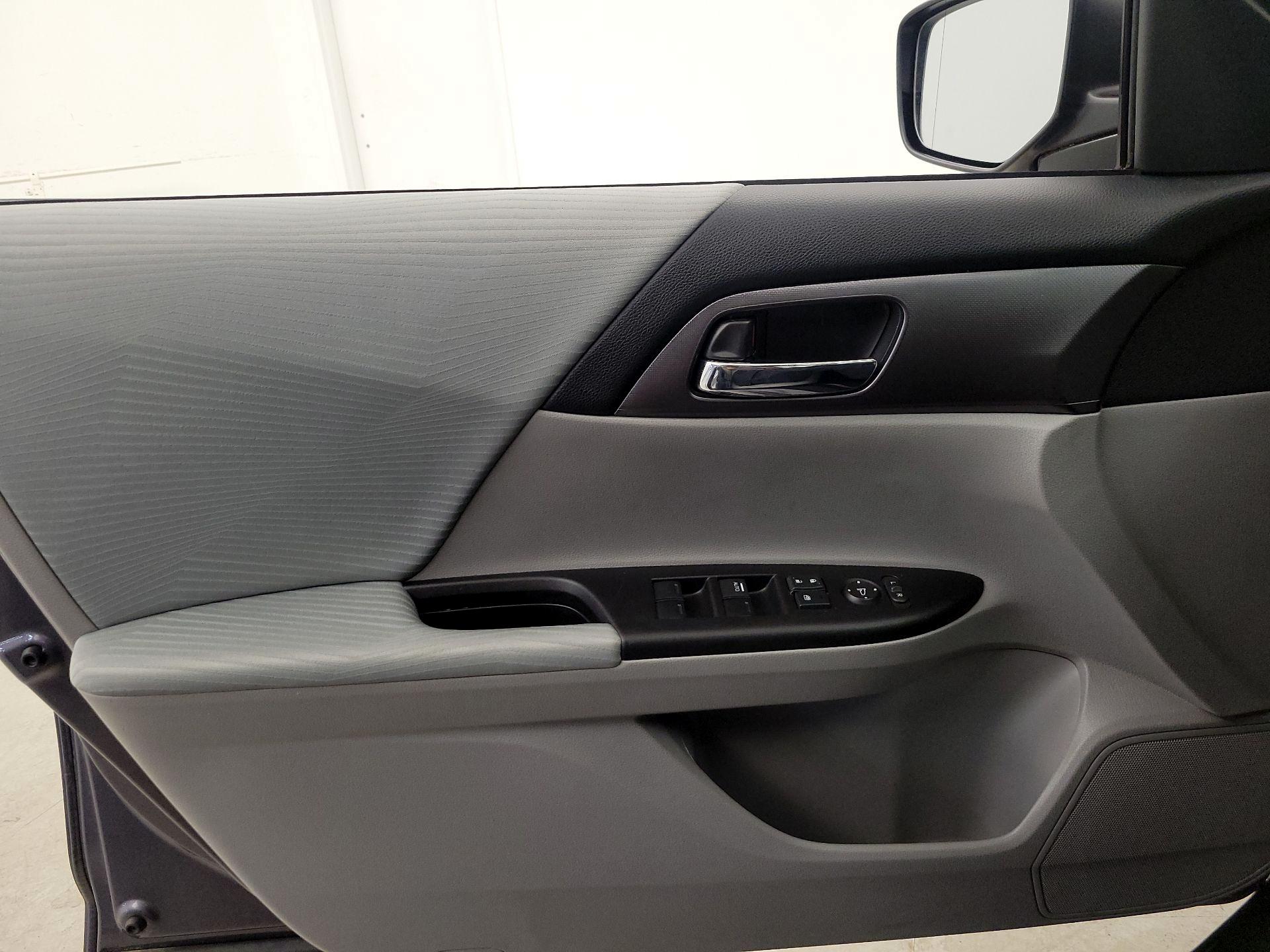 Thumbnail: 2015 Honda Accord - 12