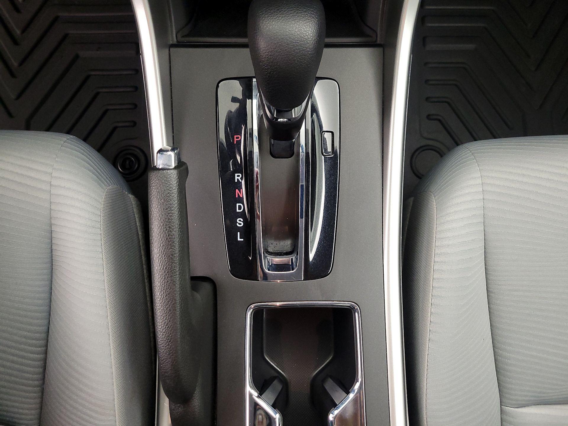 Thumbnail: 2015 Honda Accord - 17