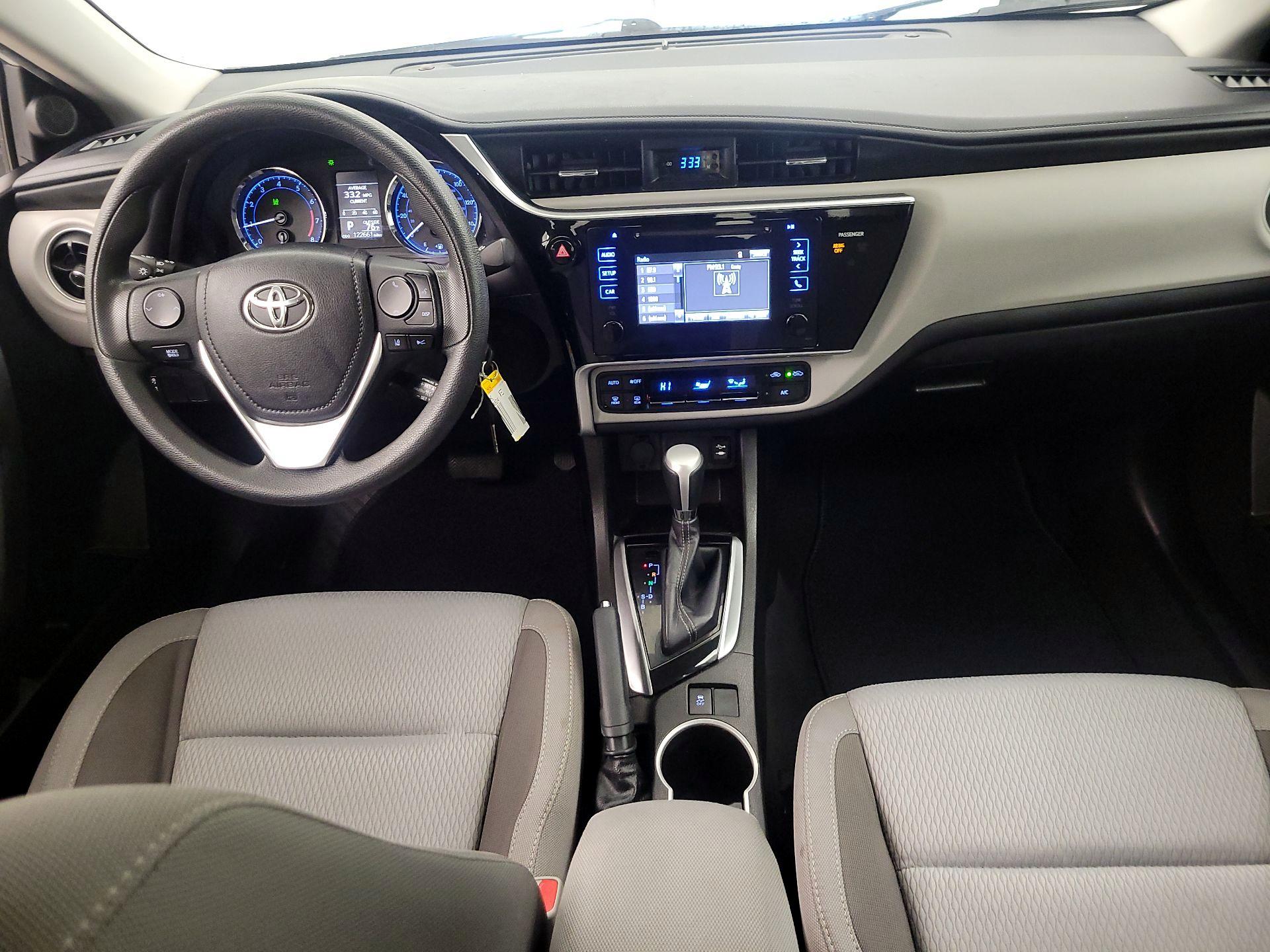 Thumbnail: 2017 Toyota Corolla - 9