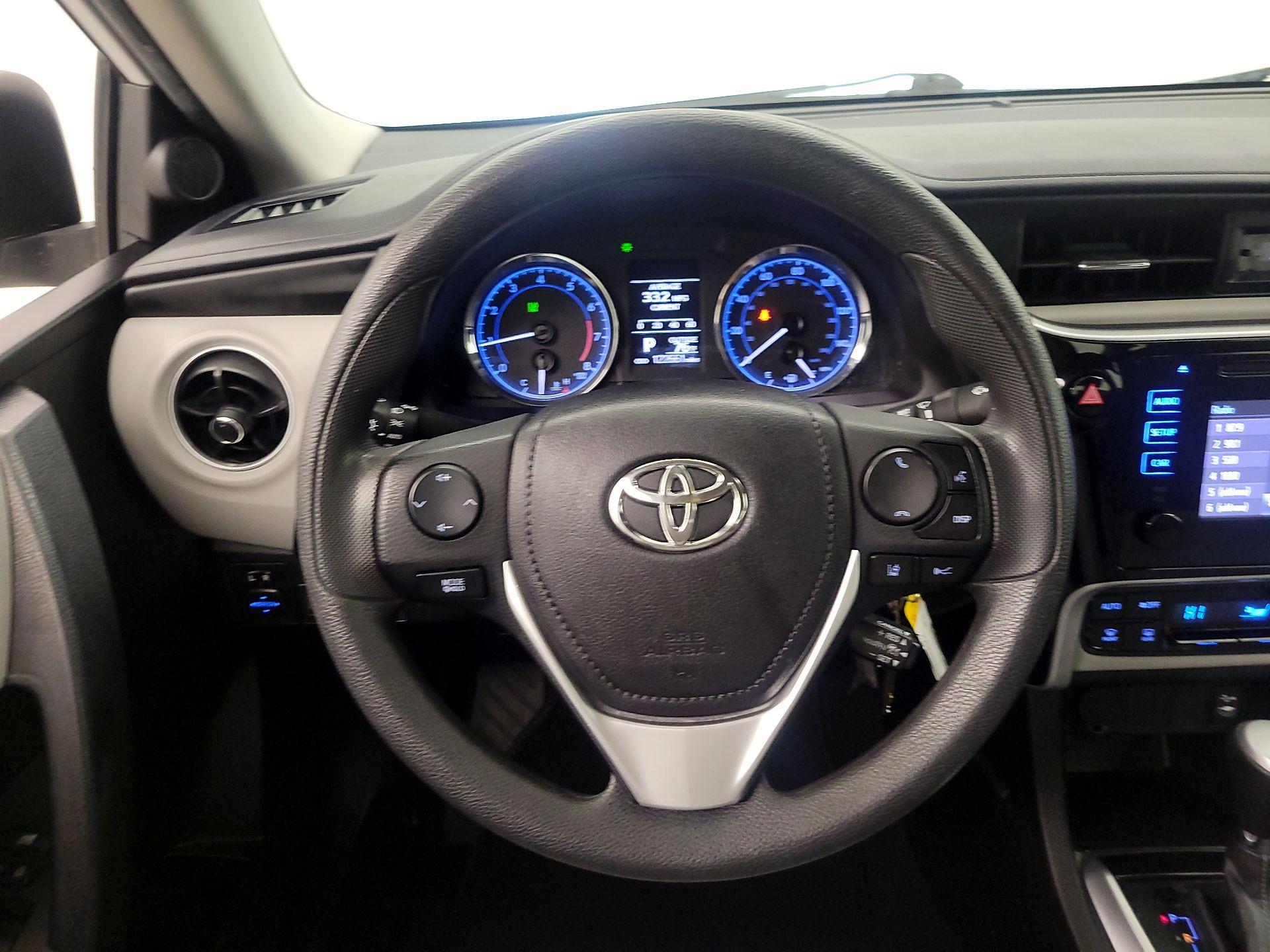 Thumbnail: 2017 Toyota Corolla - 10