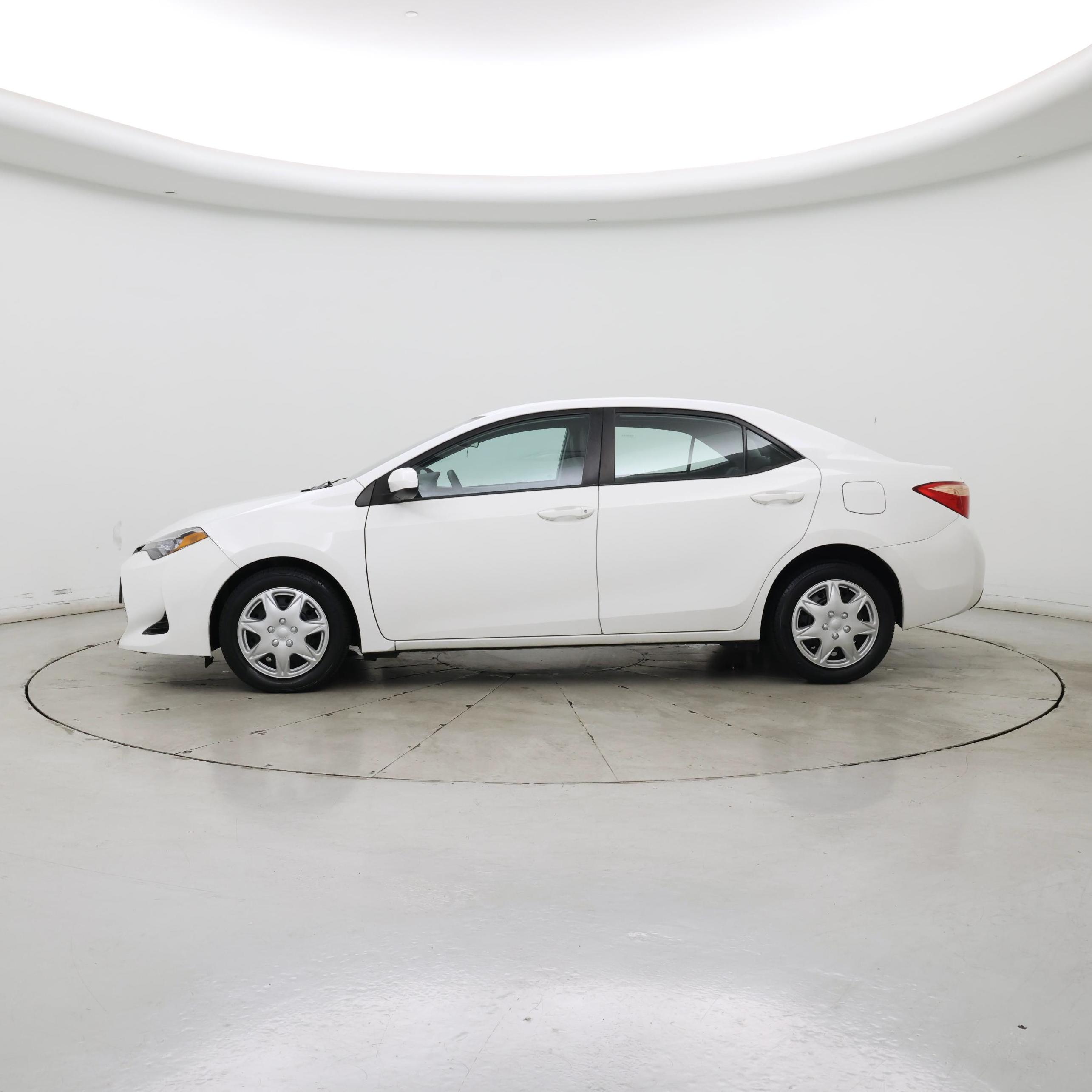 Thumbnail: 2017 Toyota Corolla - 3