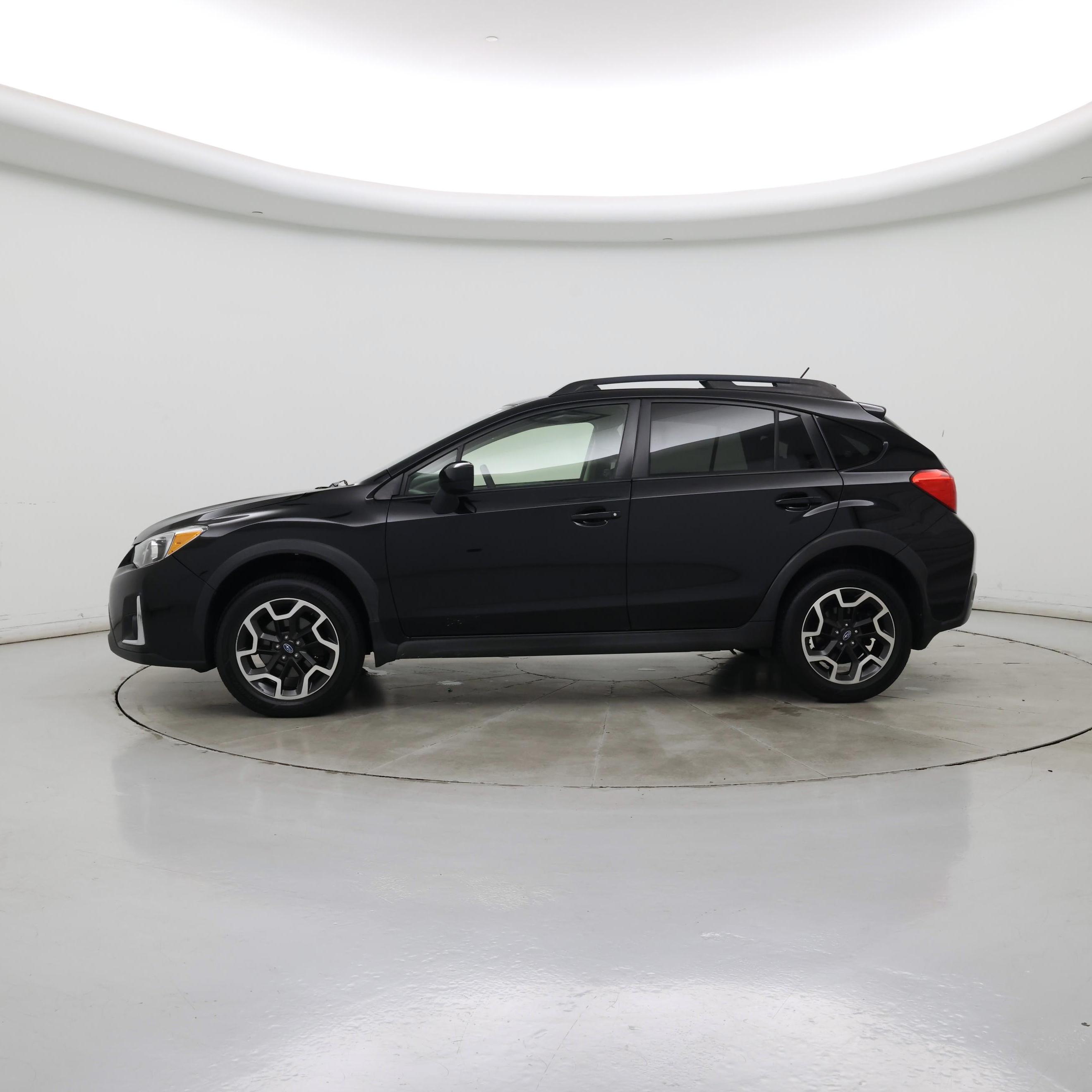Thumbnail: 2017 Subaru Crosstrek - 3