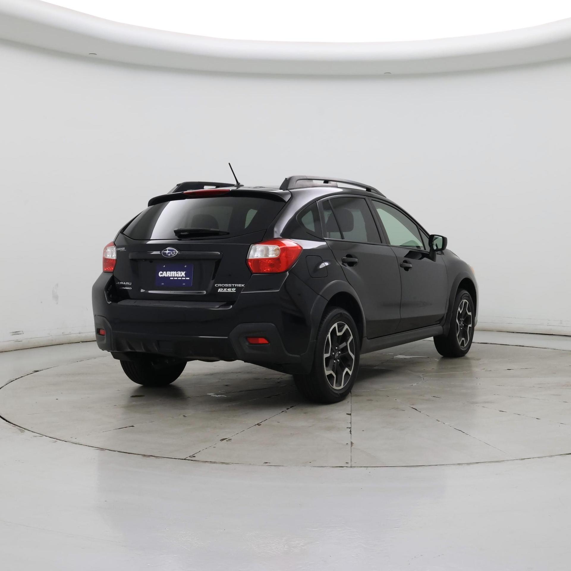 Thumbnail: 2017 Subaru Crosstrek - 8