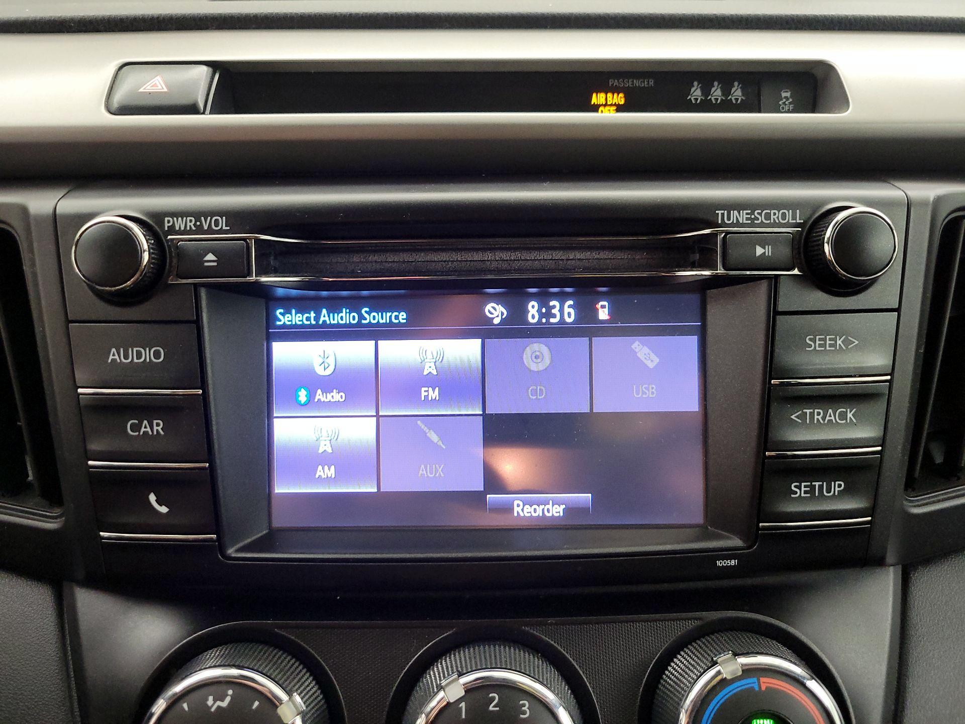 Thumbnail: 2018 Toyota RAV4 - 15